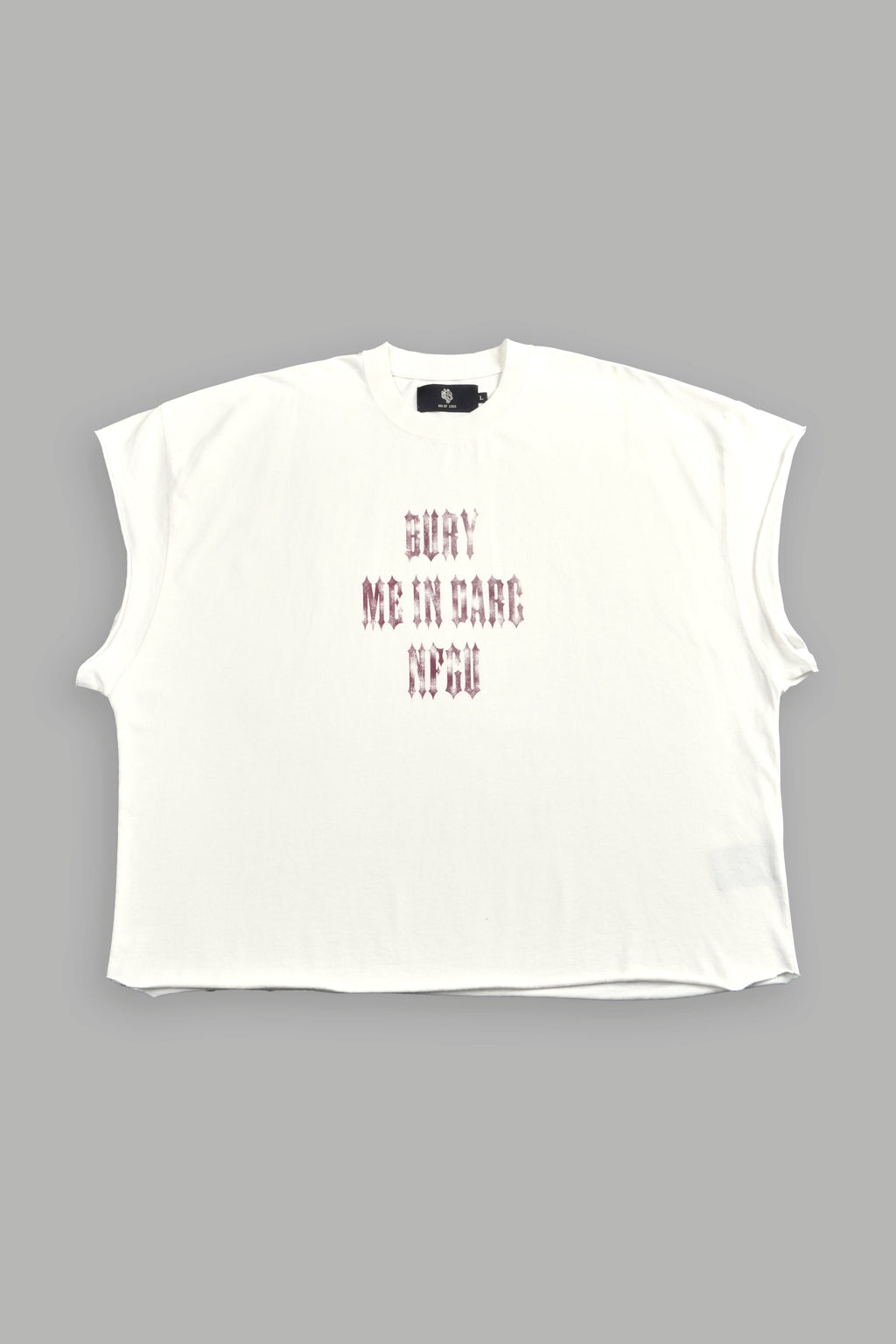 Bury Me in Darc Forever Grunge Cut-Off Tee in Cream — imagem 3