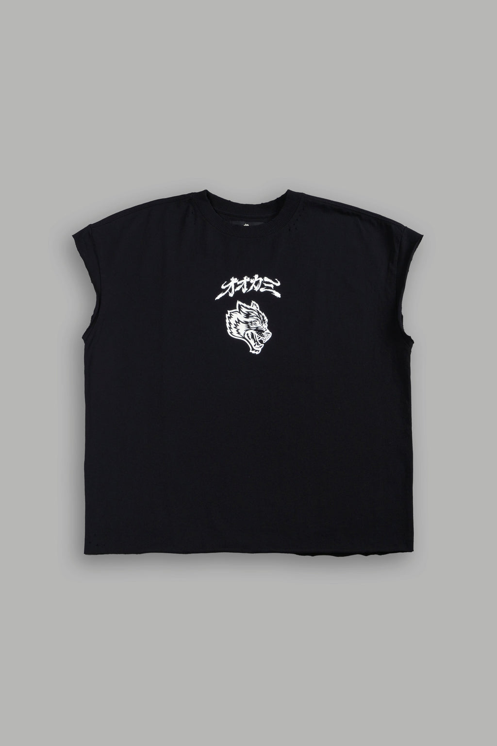 Our Code Distressed Grunge Cut Off Mid Length Raw Hem Tee in Black — imagem 3