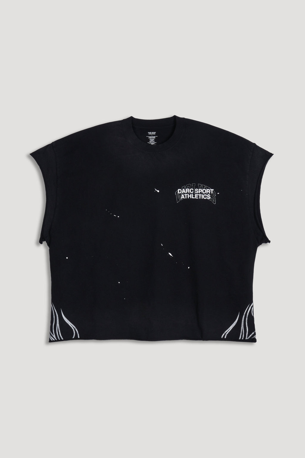 Hot Rod Grunge Cut-Off Mid Length Raw Hem Tee in Black Drift Wash — imagem 3
