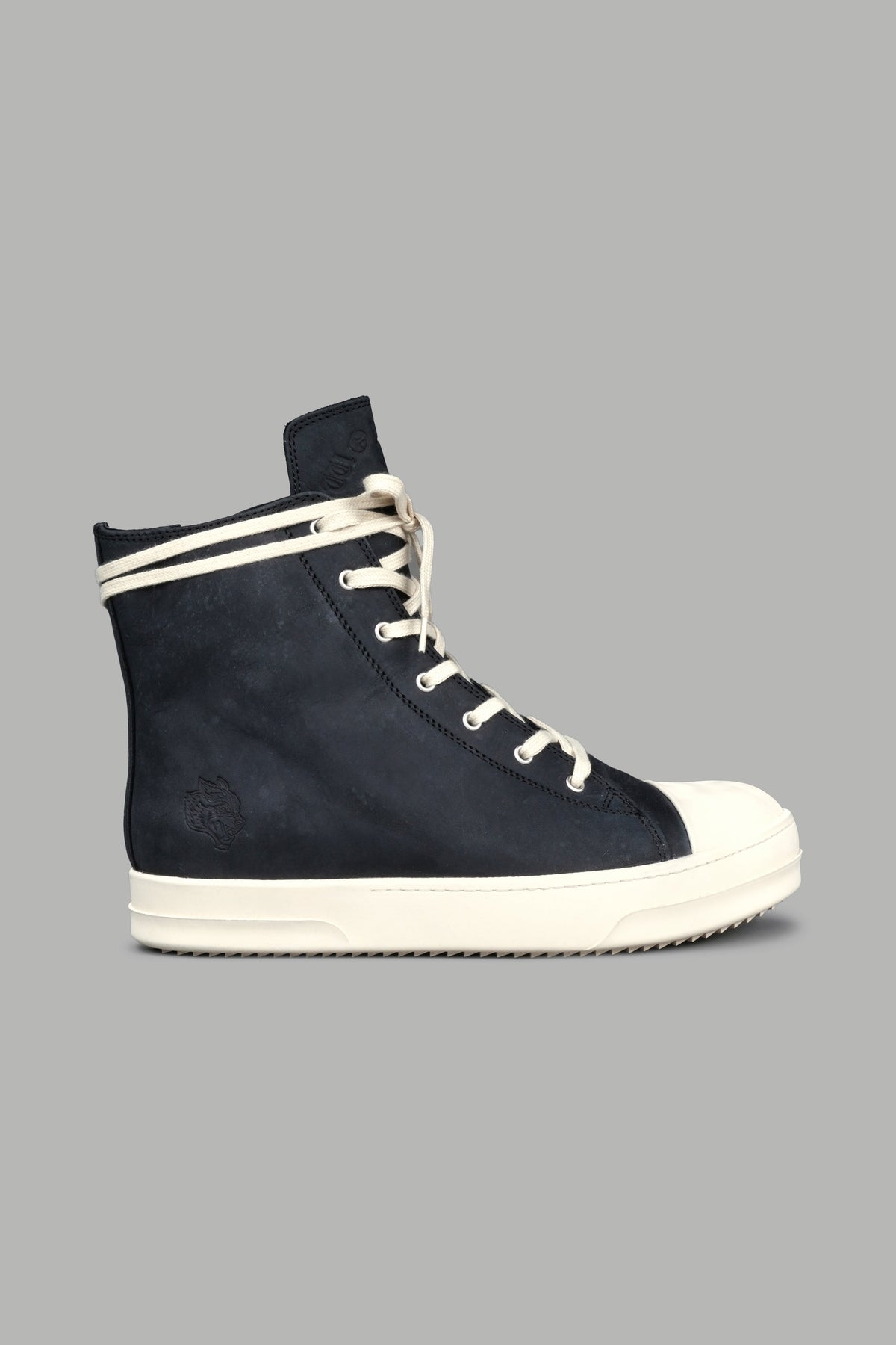Venice High Top Shoe in Black/Cream - imagem 3