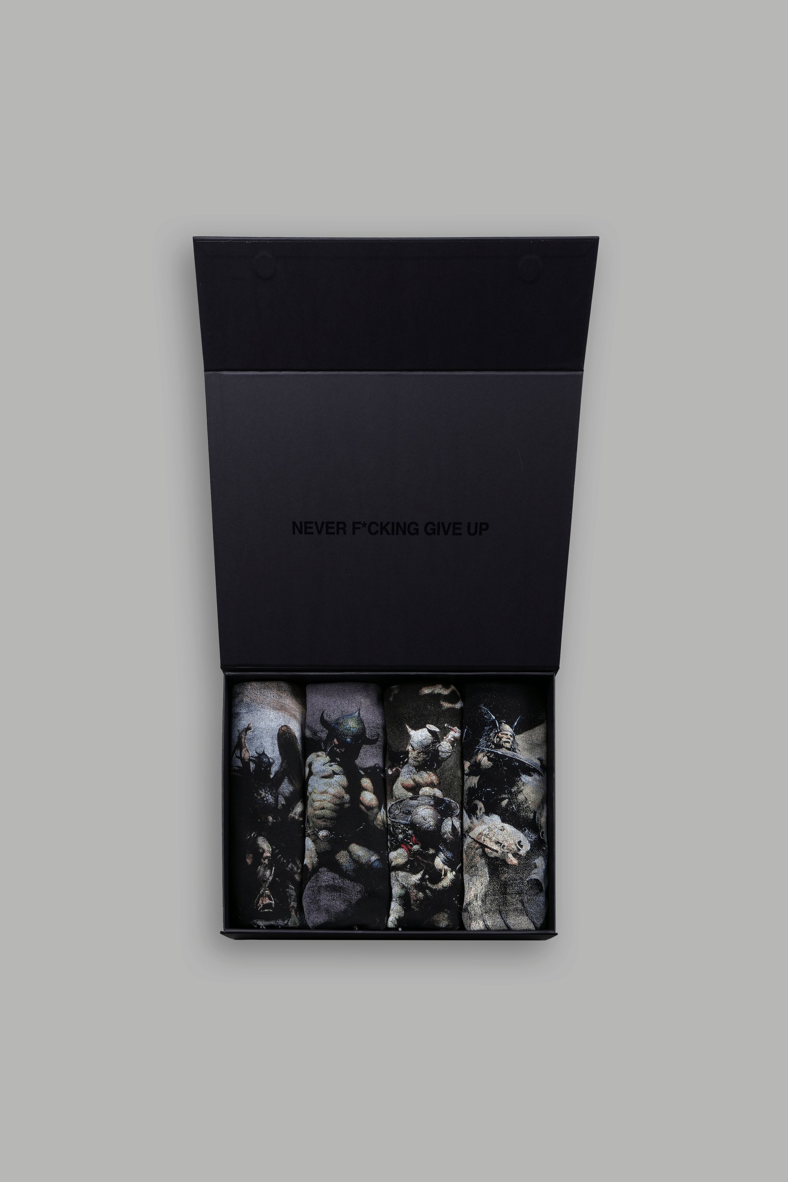 Echoes Of Valhalla "Side By Side" Tee Box Set in Black — imagem 3