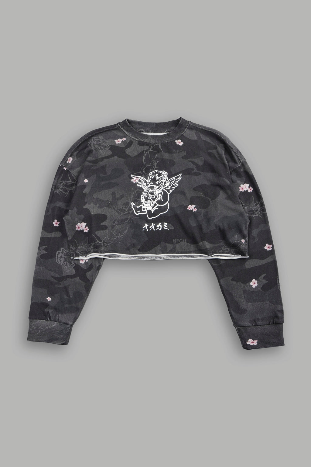 Oni Cherub Premium Oversized Cropped Ls Tee in Warrior In A Garden Black Camo — imagem 1