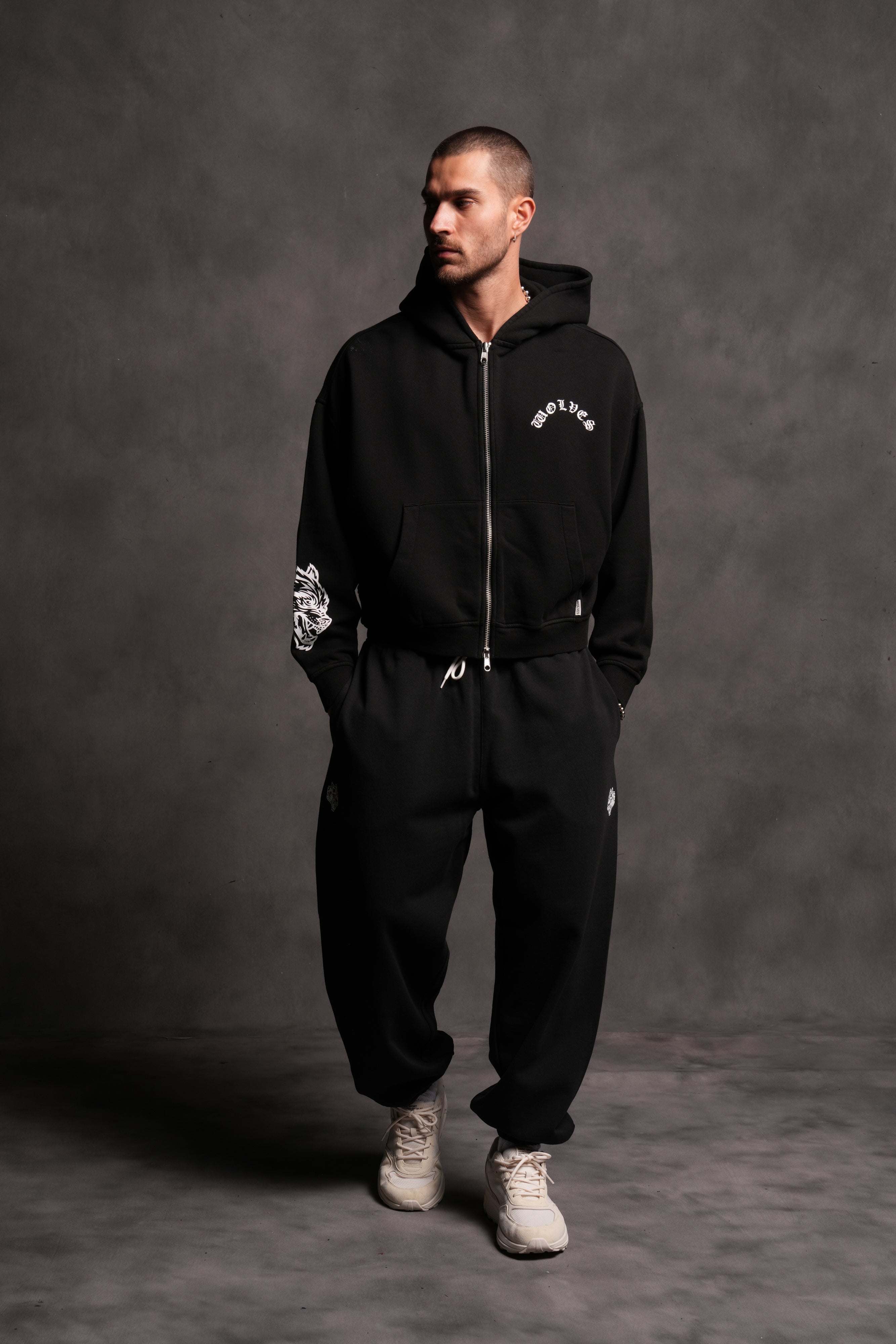 Wolf Chopper Vex Double Zip Hoodie in Black