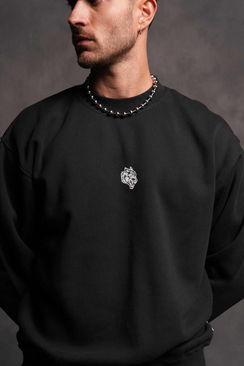Wolf Head London Crewneck in Black