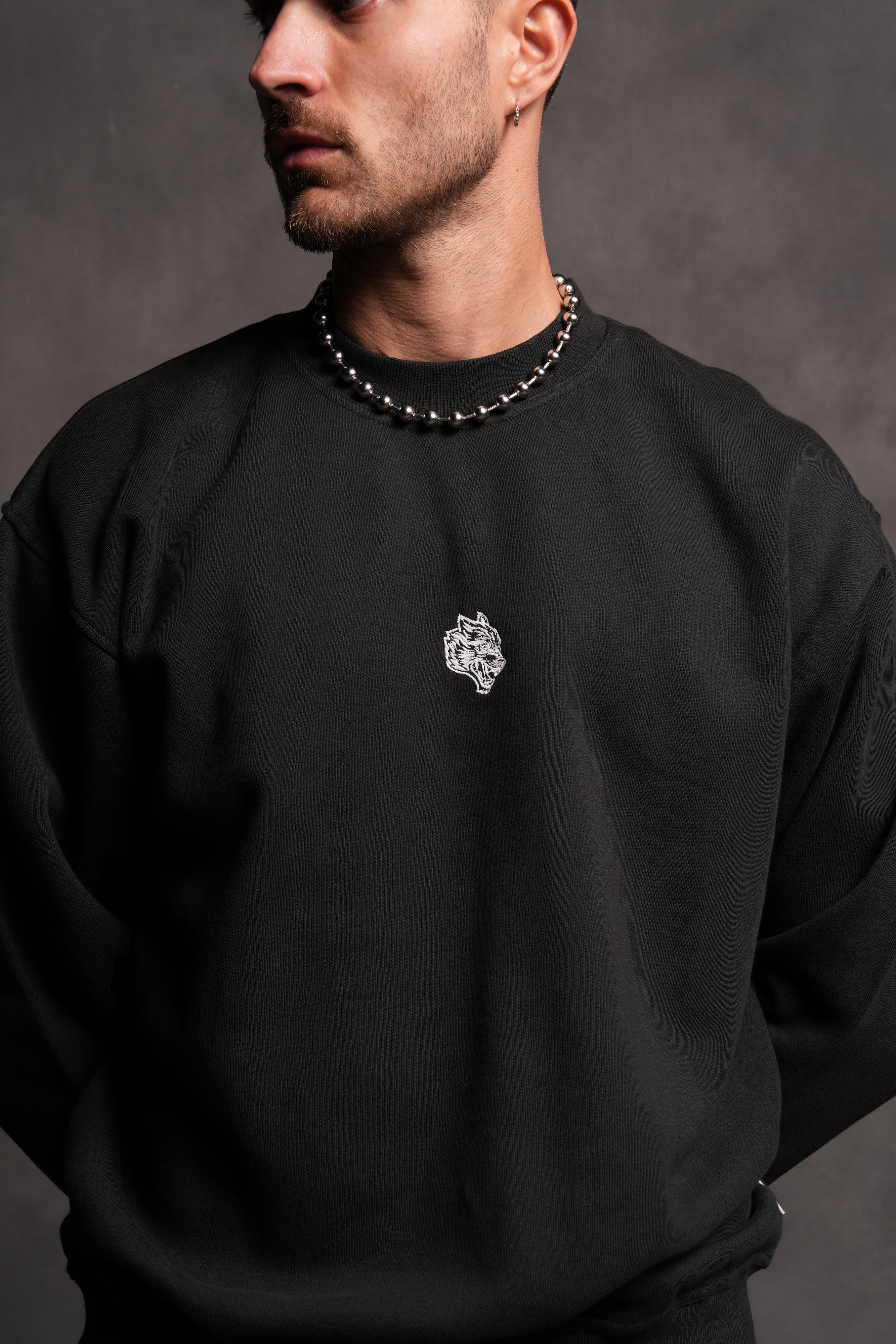 Wolf Head London Crewneck in Black