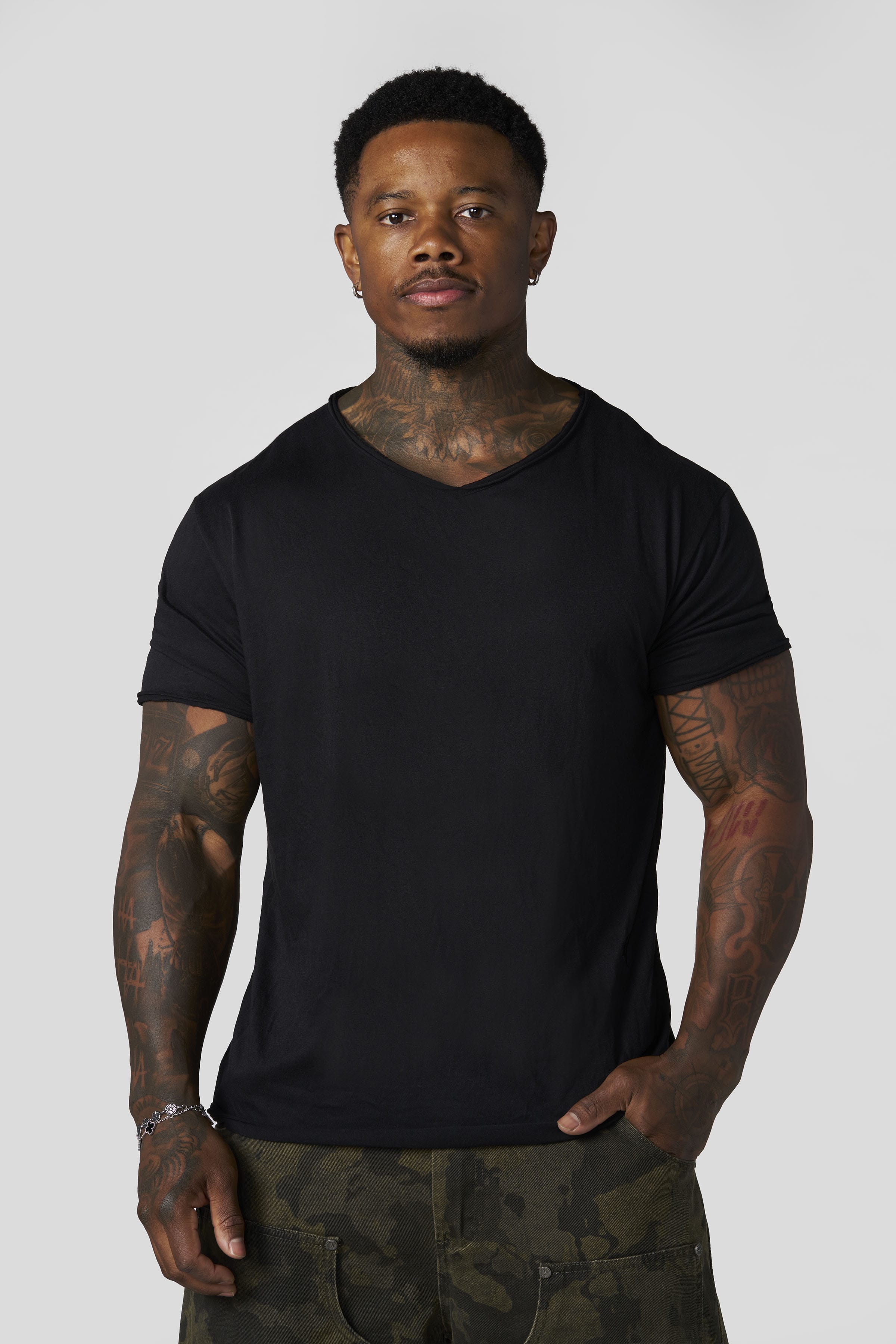 4323 - After Hours Tee — imagem 10