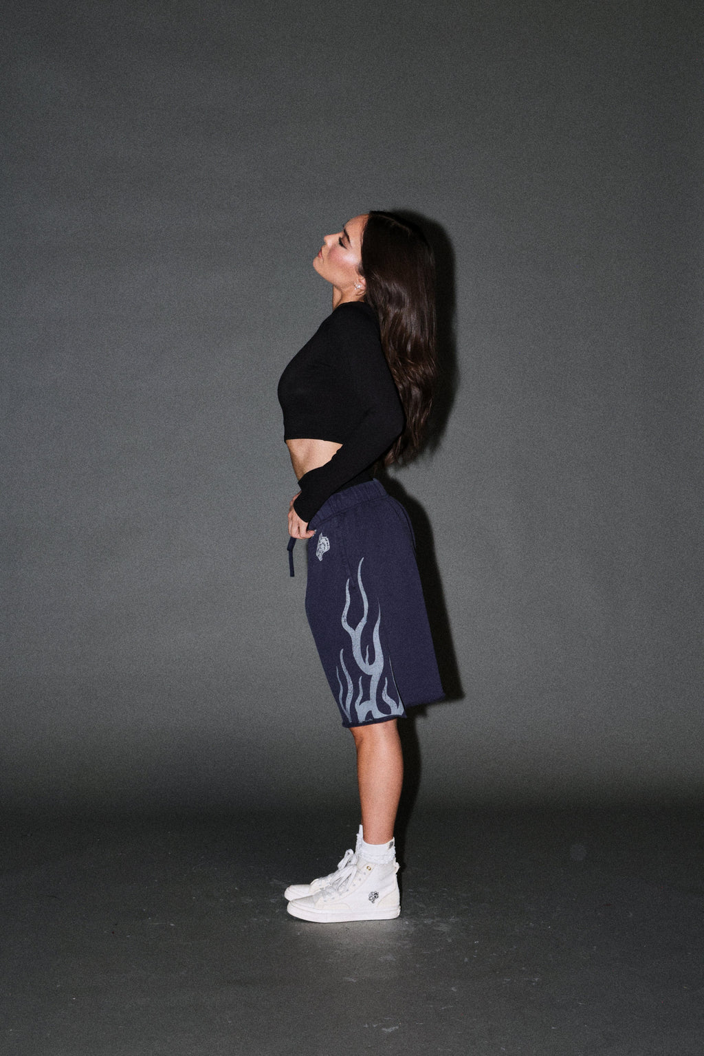 Fight Or Flight Grunge Oversized Raw Hem Post Lounge Sweat Shorts in Navy — imagem 9