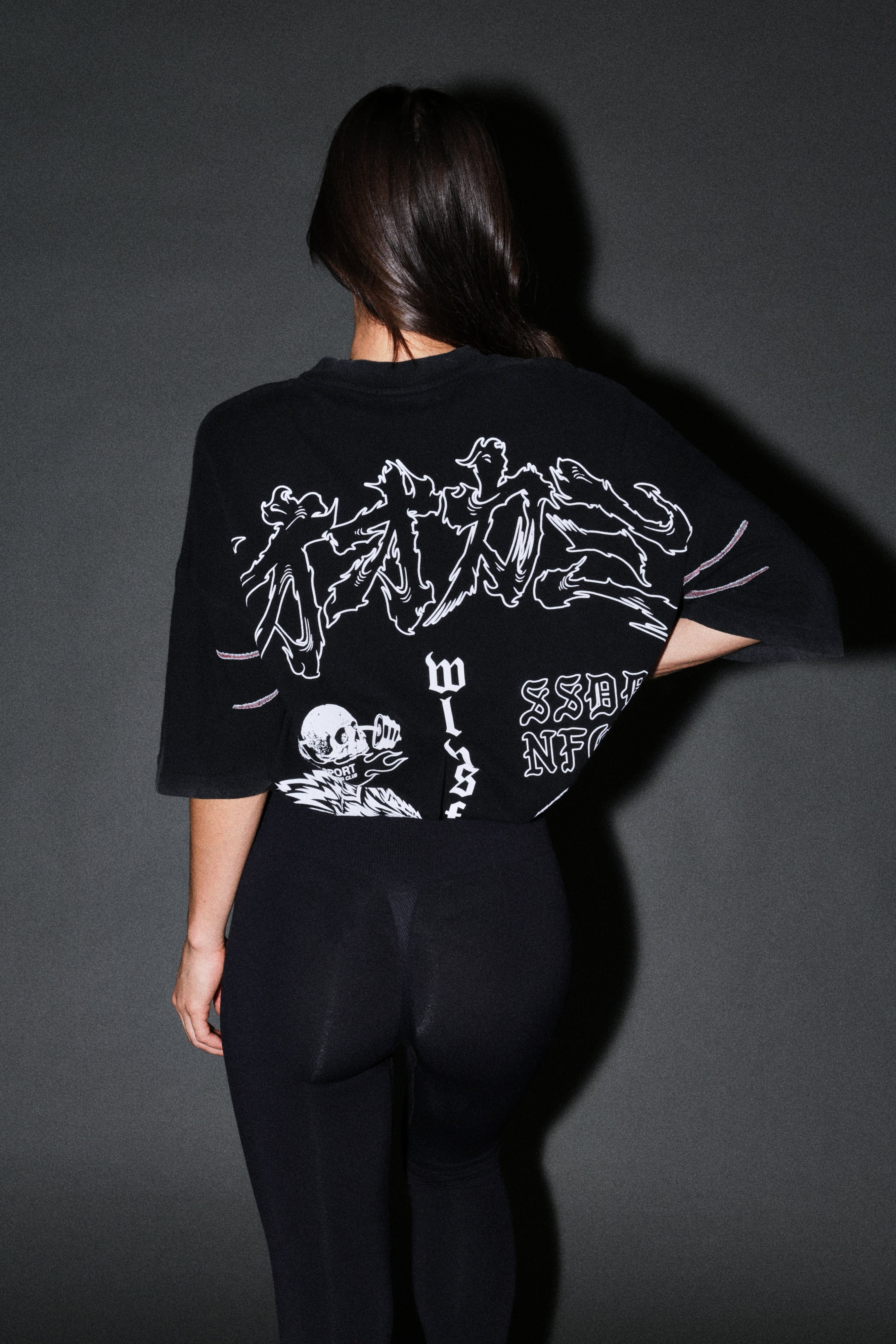 Our Code Premium Oversized Tee in Black — imagem 10