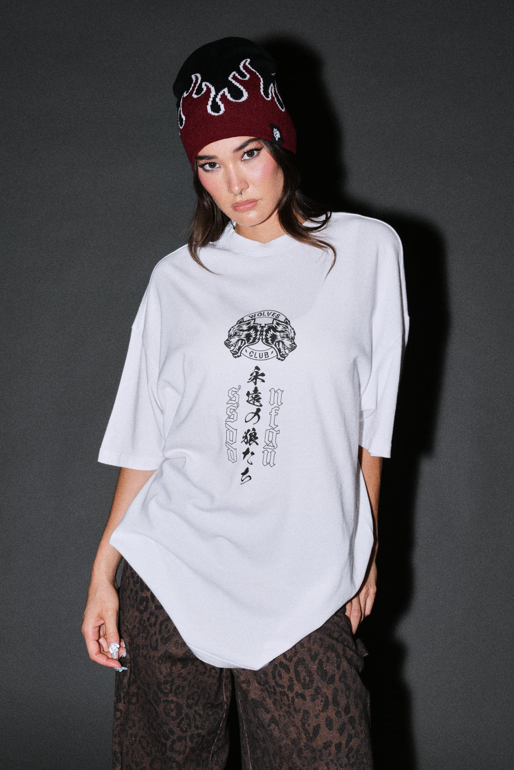 Kazoku Okami Premium Oversized Tee in White — imagem 9