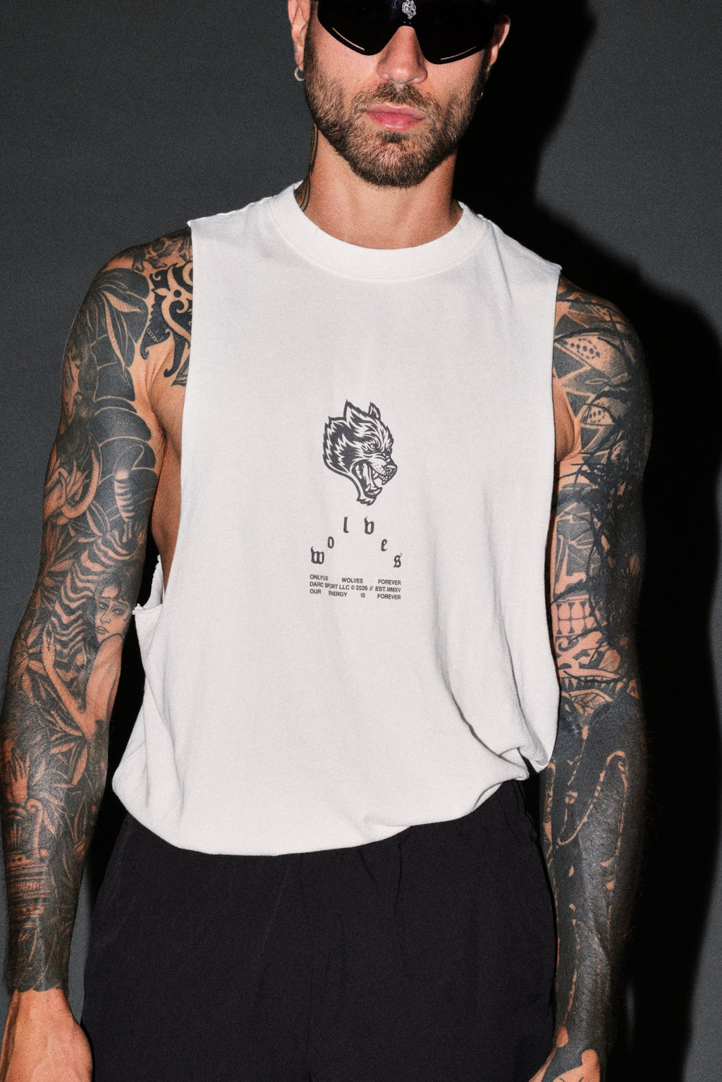 Half Mask Tommy Muscle Tee in Cream — imagem 5