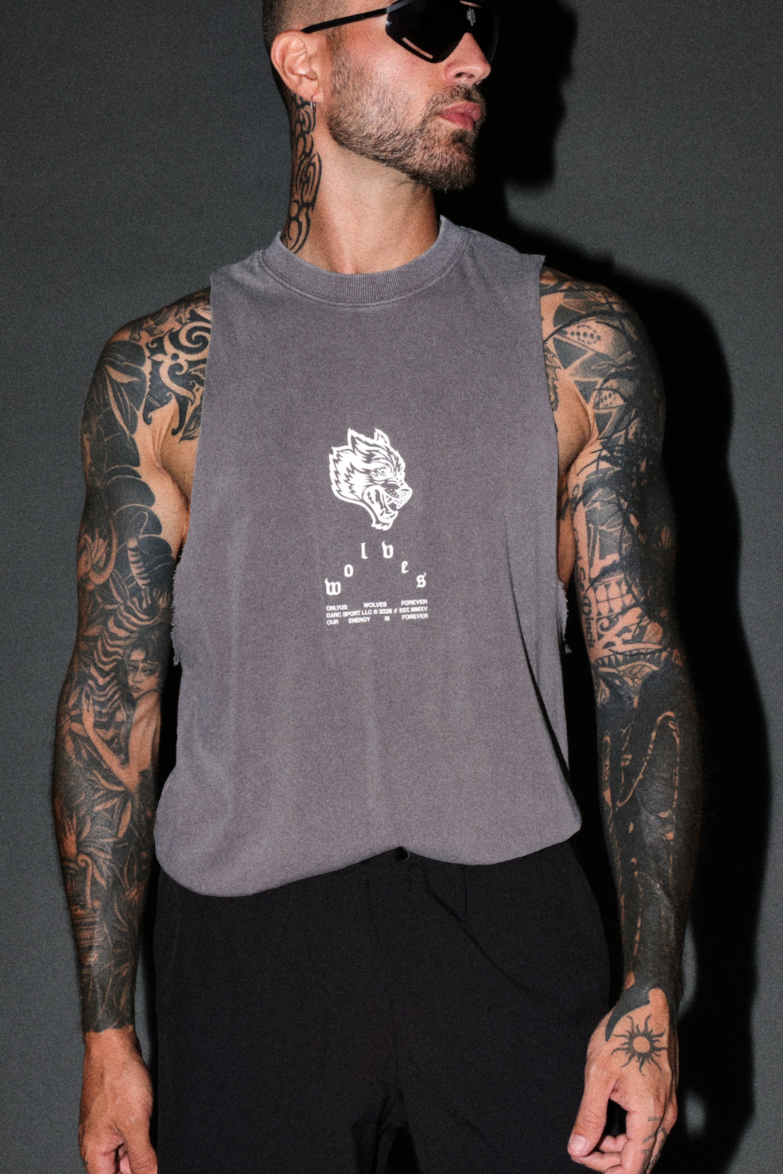 Half Mask Tommy Muscle Tee in Slate Gray — imagem 5