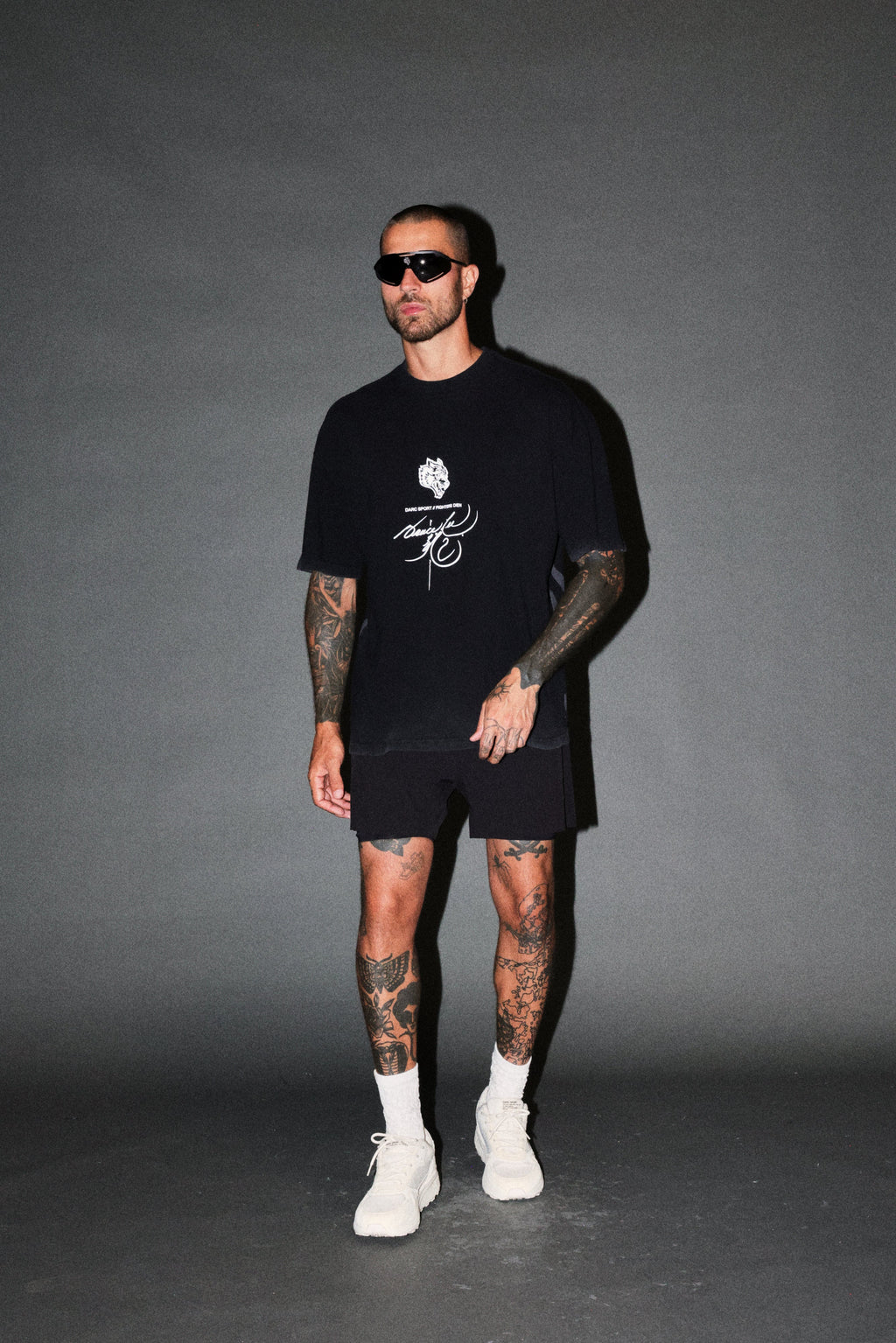 Bruce Lee Flame Premium Oversized Tee in Black — imagem 5