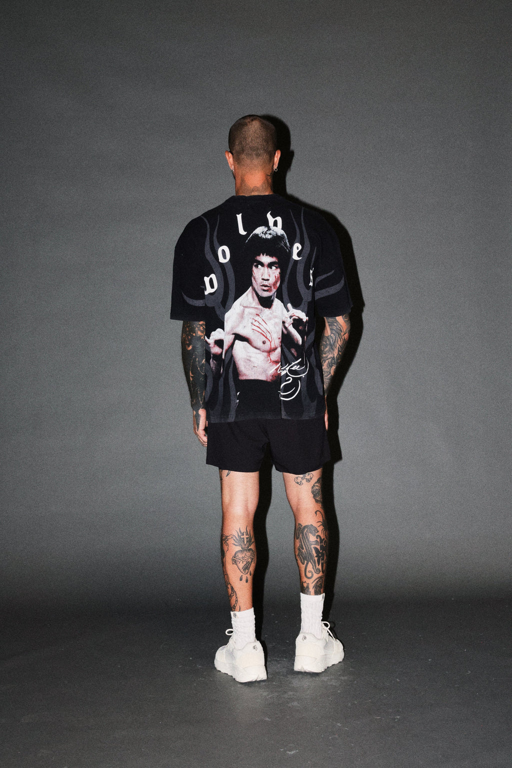 Bruce Lee Flame Premium Oversized Tee in Black — imagem 6