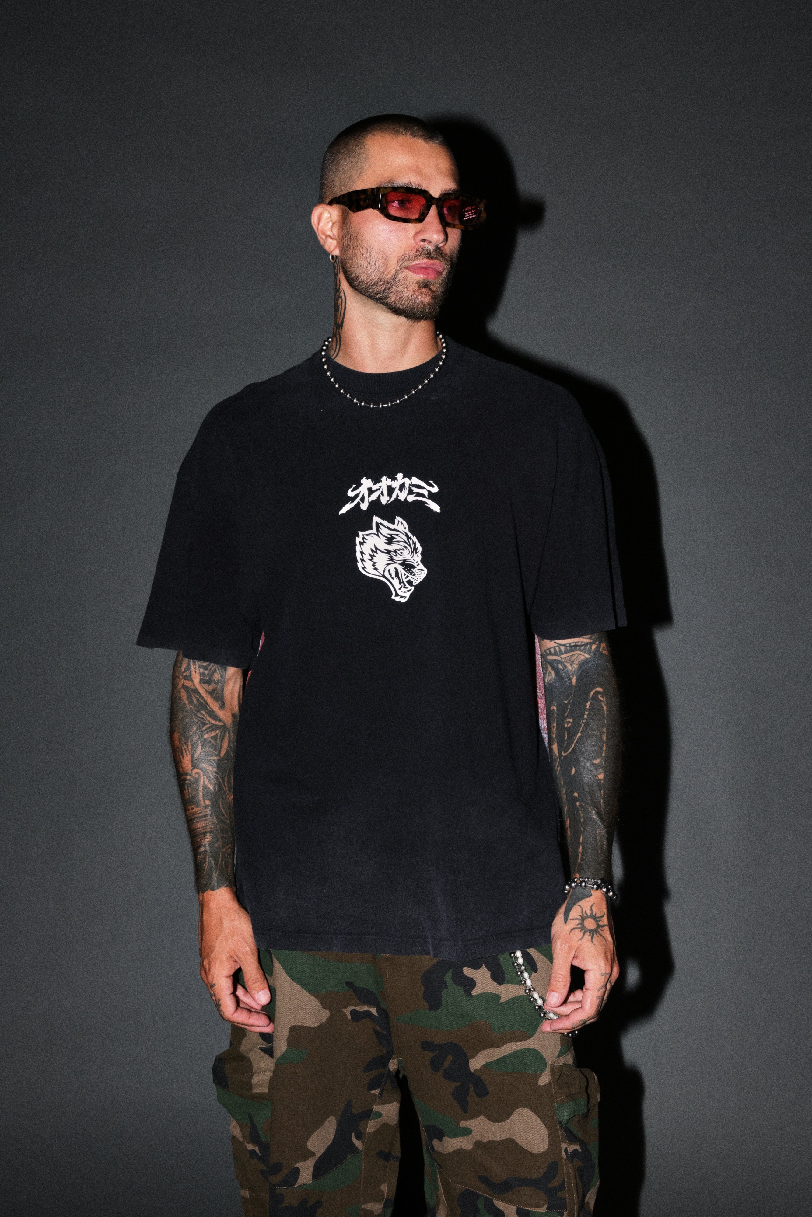 Our Code Premium Oversized Tee in Black — imagem 2