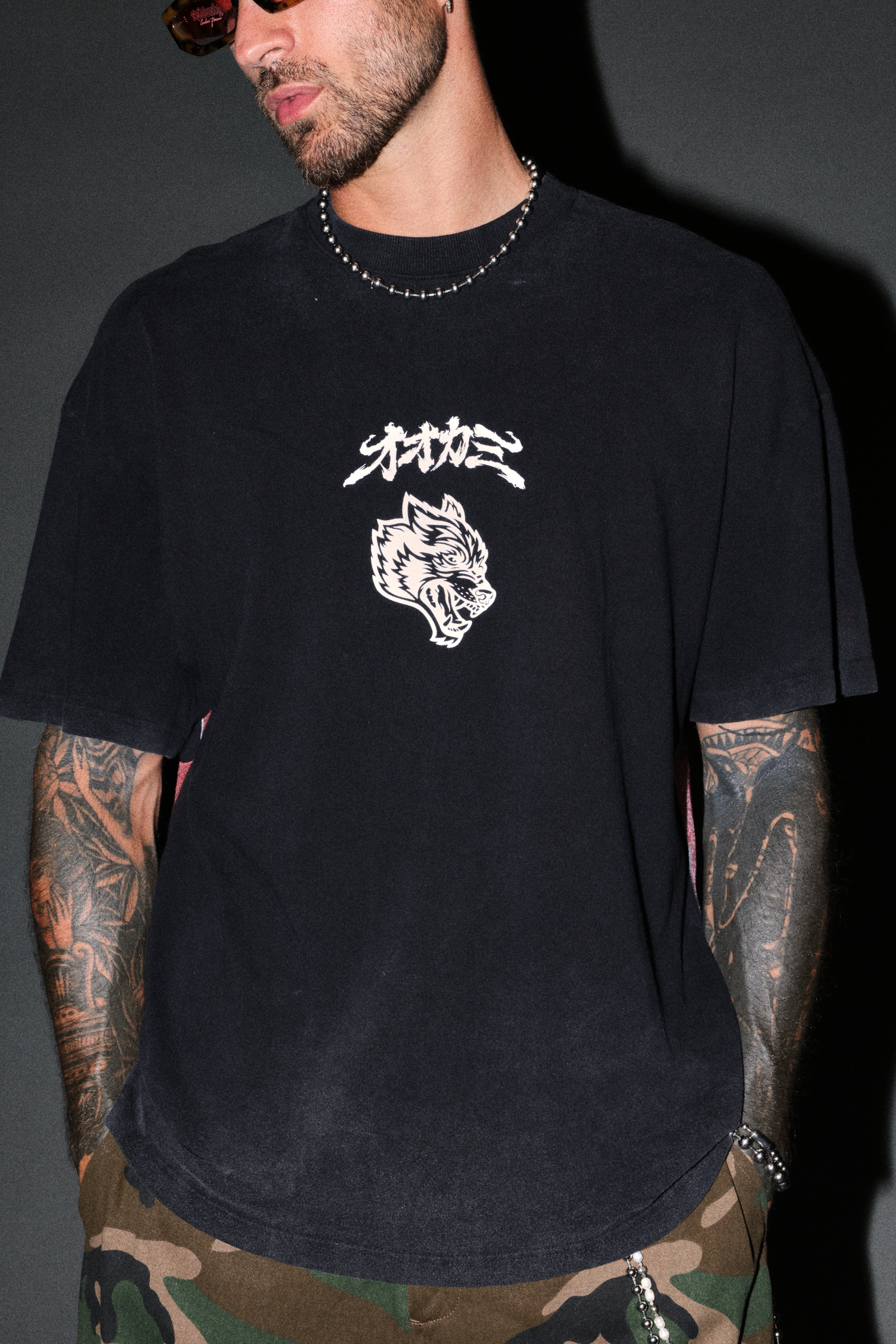 Our Code Premium Oversized Tee in Black — imagem 7