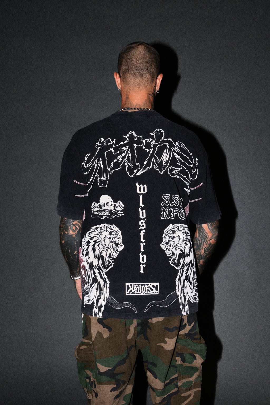 Our Code Premium Oversized Tee in Black — imagem 4