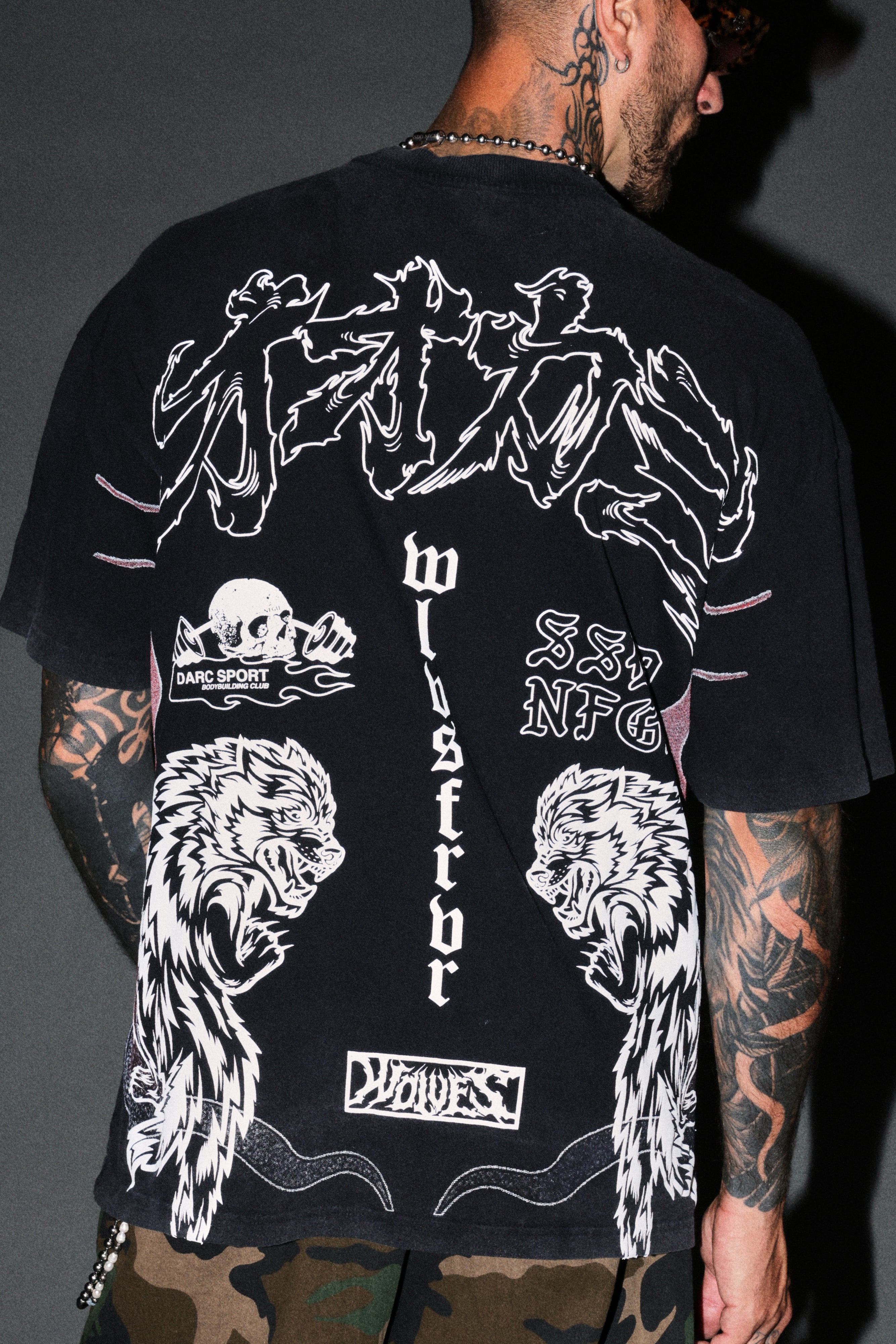 Our Code Premium Oversized Tee in Black — imagem 8