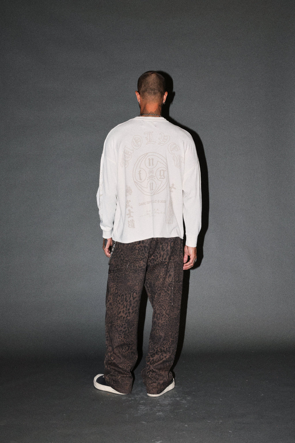 Kazoku Okami Premium Box Cut Ls Tee in Cream — imagem 6