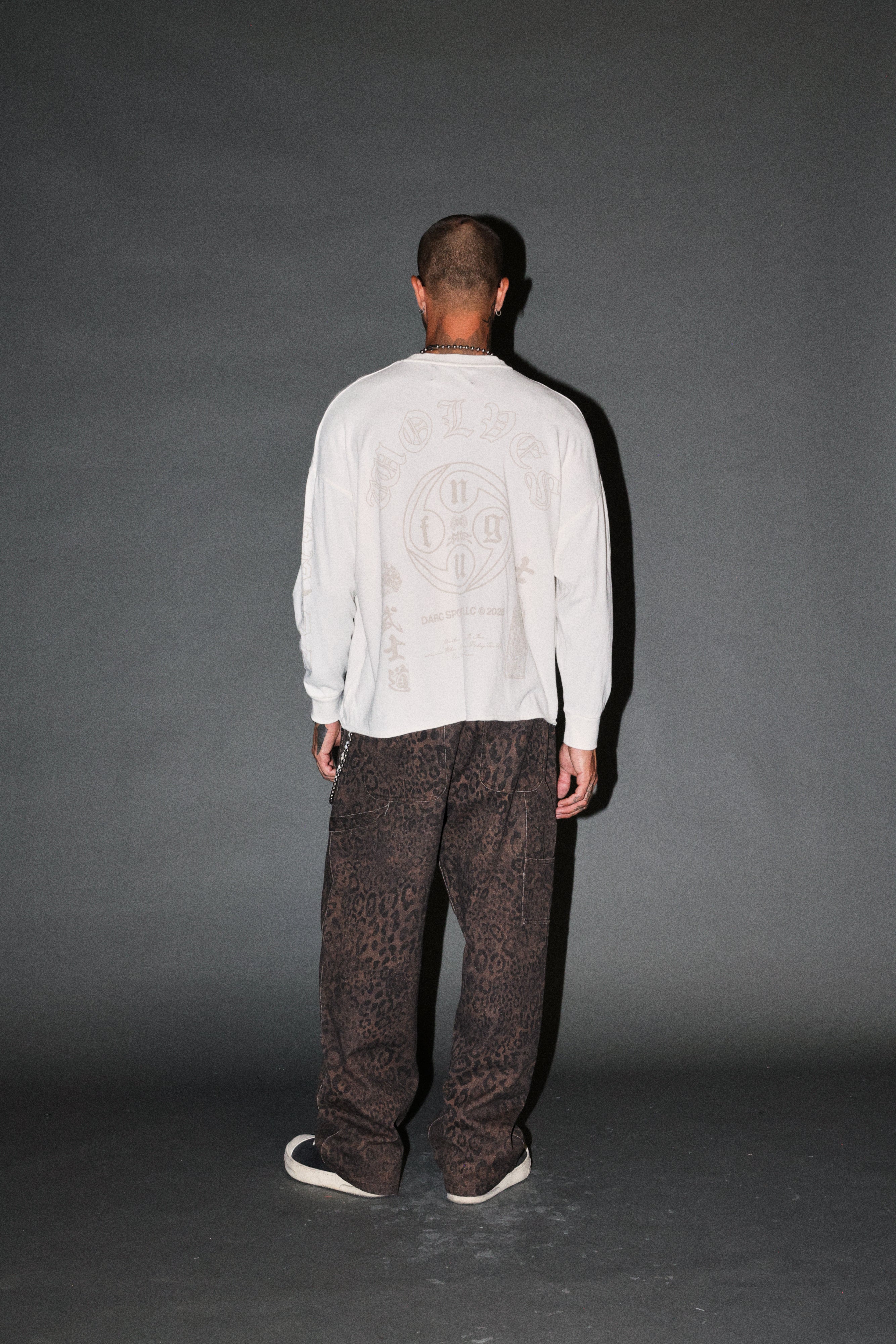 Kazoku Okami Premium Box Cut Ls Tee in Cream — imagem 6