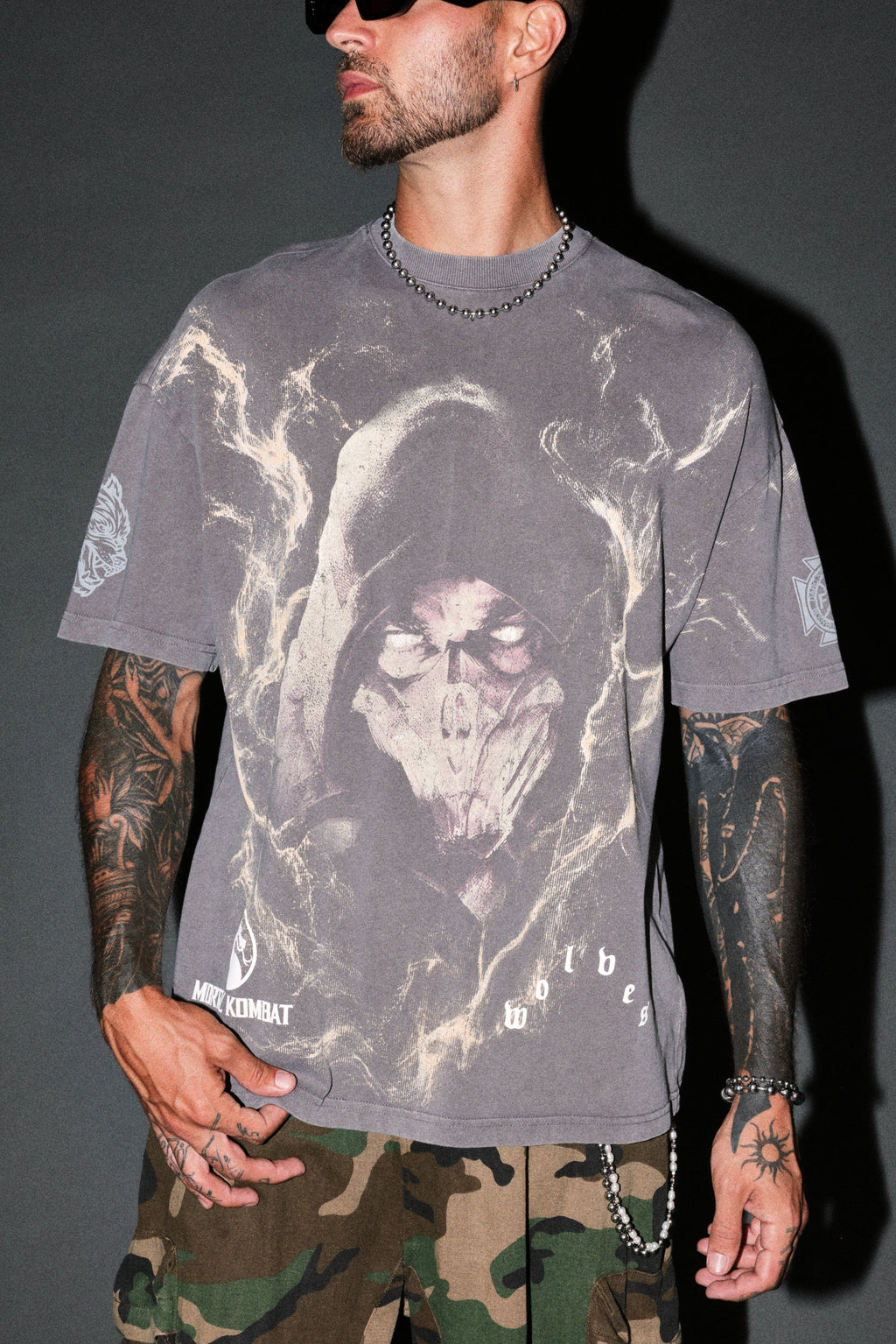Scorpion Fire Premium Oversized Tee in Slate Gray — imagem 7