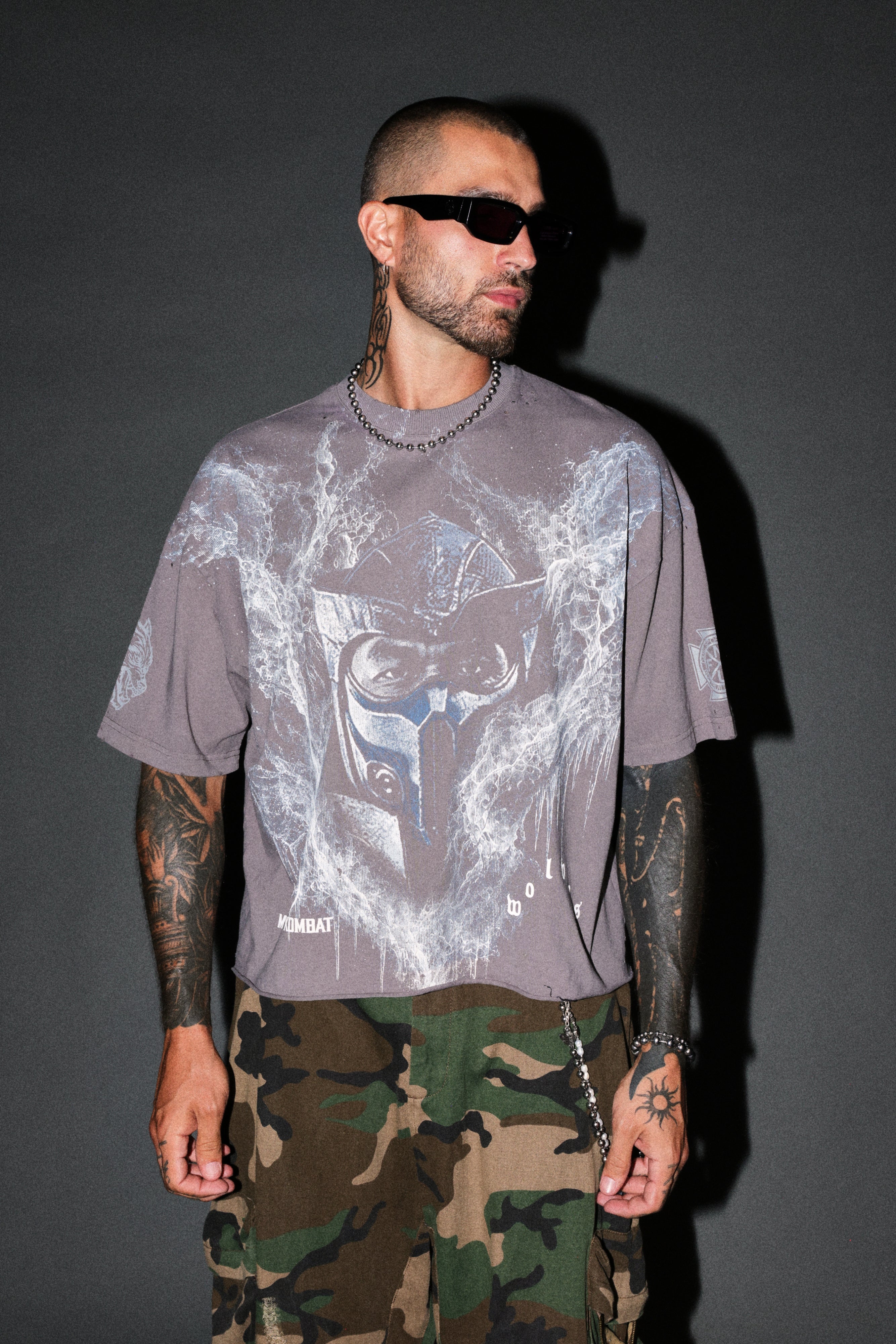 Sub-Zero Distressed Grunge Box Cut Tee V2 in Slate Gray — imagem 4