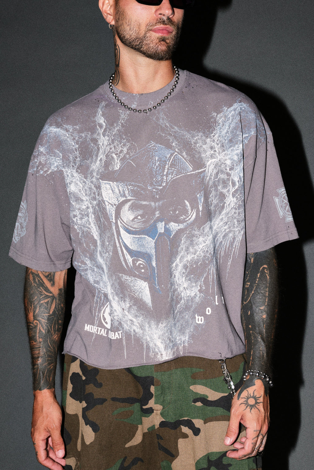 Sub-Zero Distressed Grunge Box Cut Tee V2 in Slate Gray — imagem 7