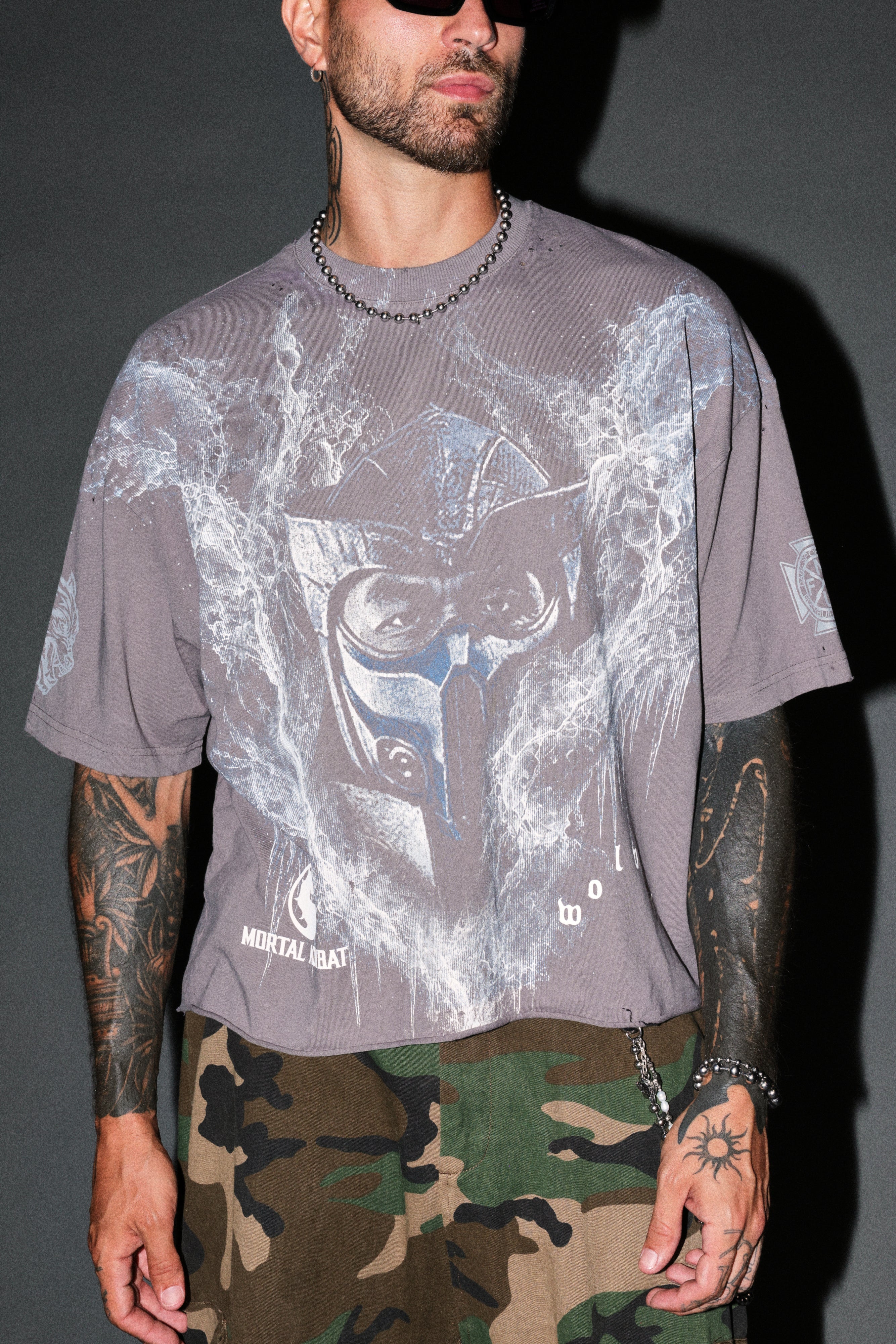 Sub-Zero Distressed Grunge Box Cut Tee V2 in Slate Gray — imagem 7