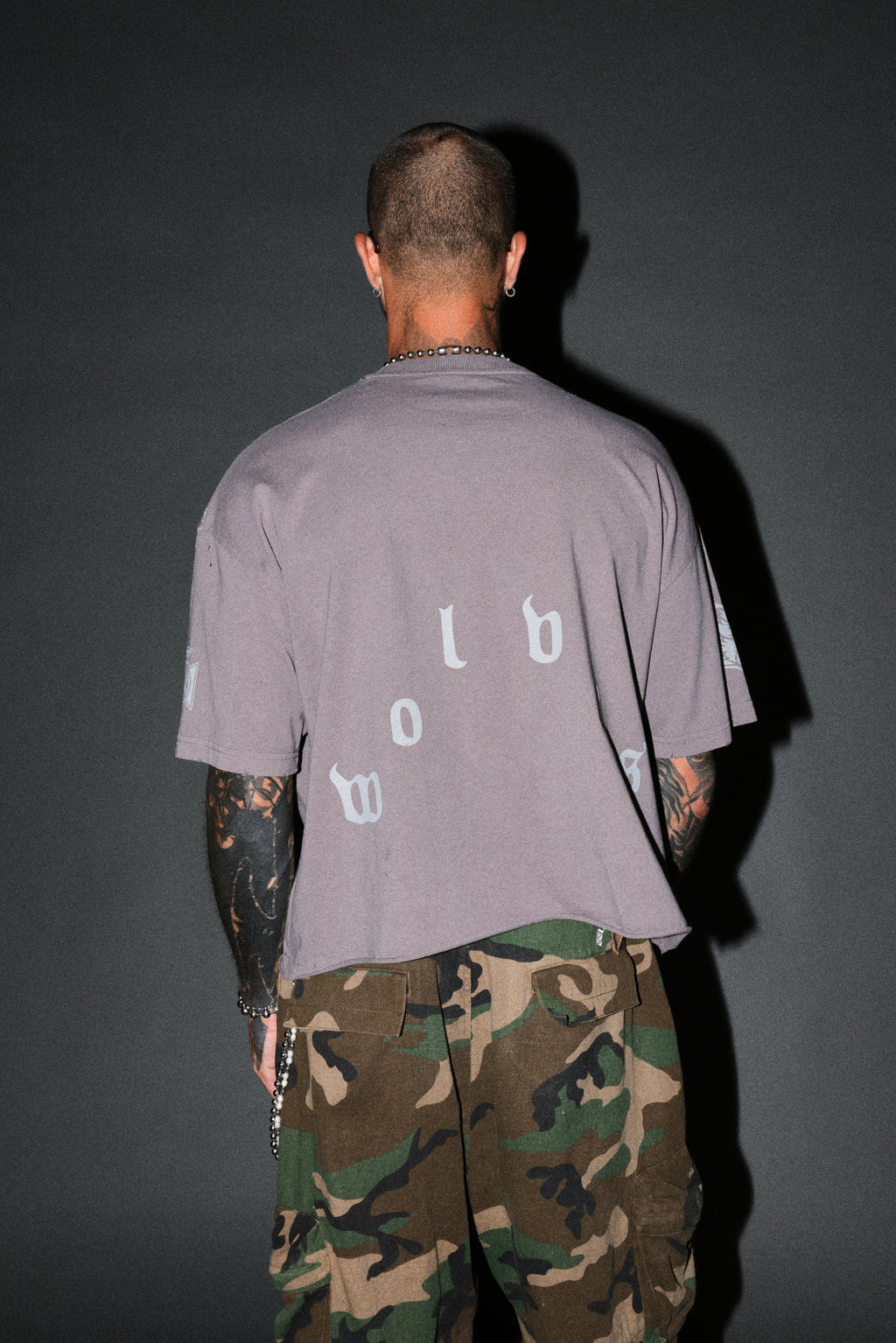 Sub-Zero Distressed Grunge Box Cut Tee V2 in Slate Gray — imagem 2
