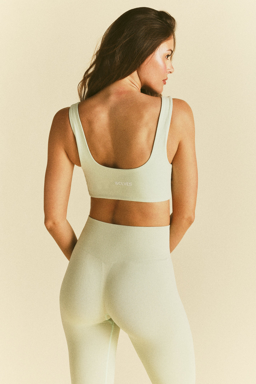 Forever Mark Twist Energy Bra in Honeydew — imagem 2