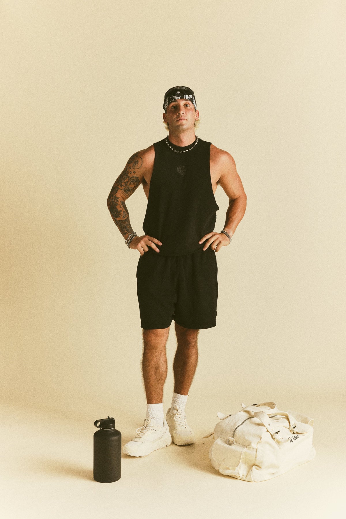 Dual Oversized Post Lounge Sweat Shorts in Black Sun Fade/Black — imagem 4