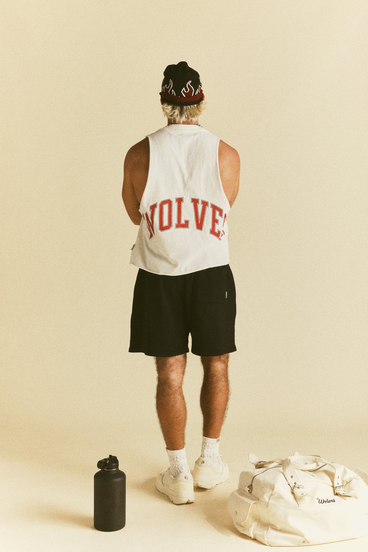 Loyalty Forever Grunge Raw Cropped "Tommy" Muscle Tee  in Cream — imagem 5
