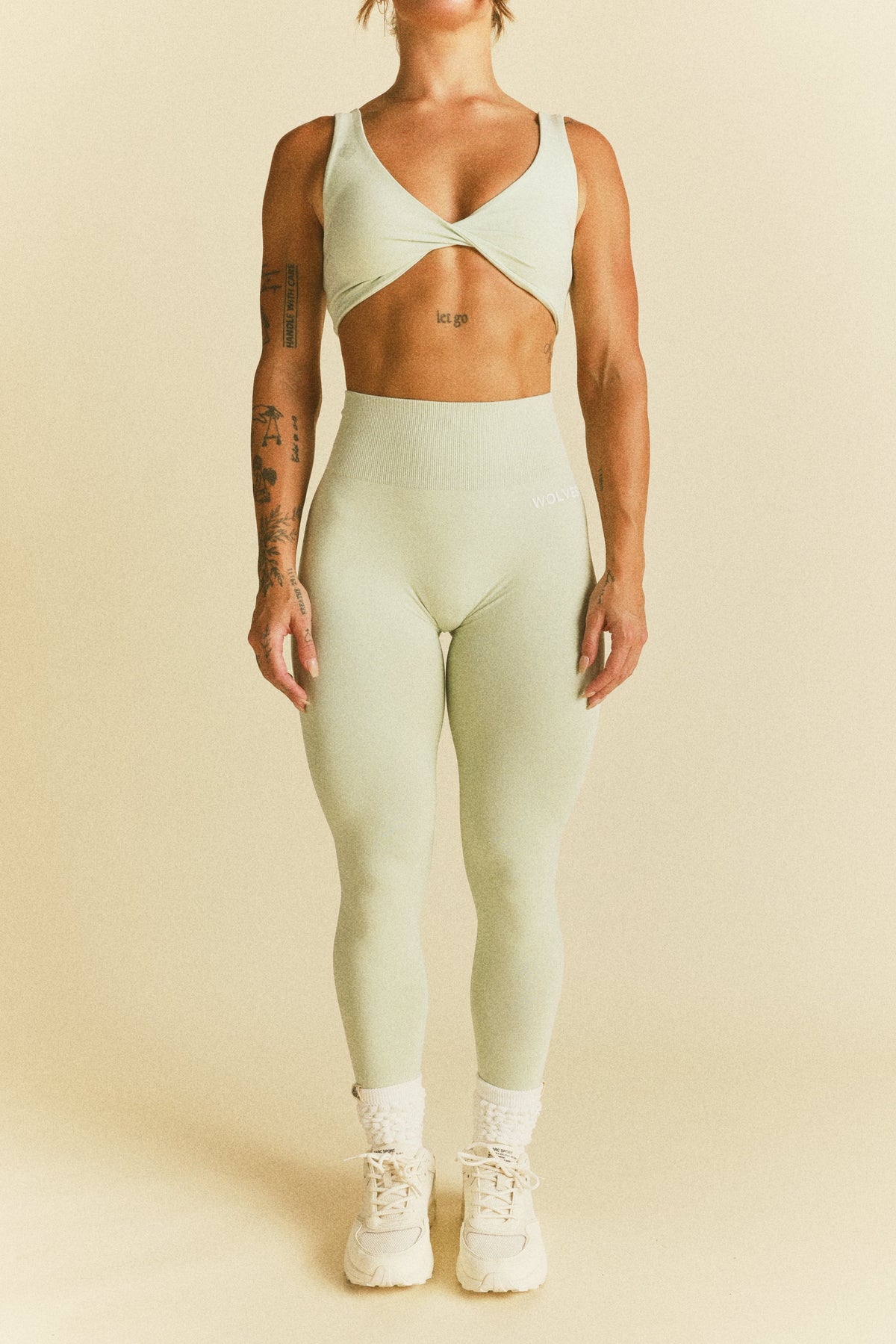 Forever Mark "Skylar" Soft Seamless Leggings in Honeydew — imagem 2