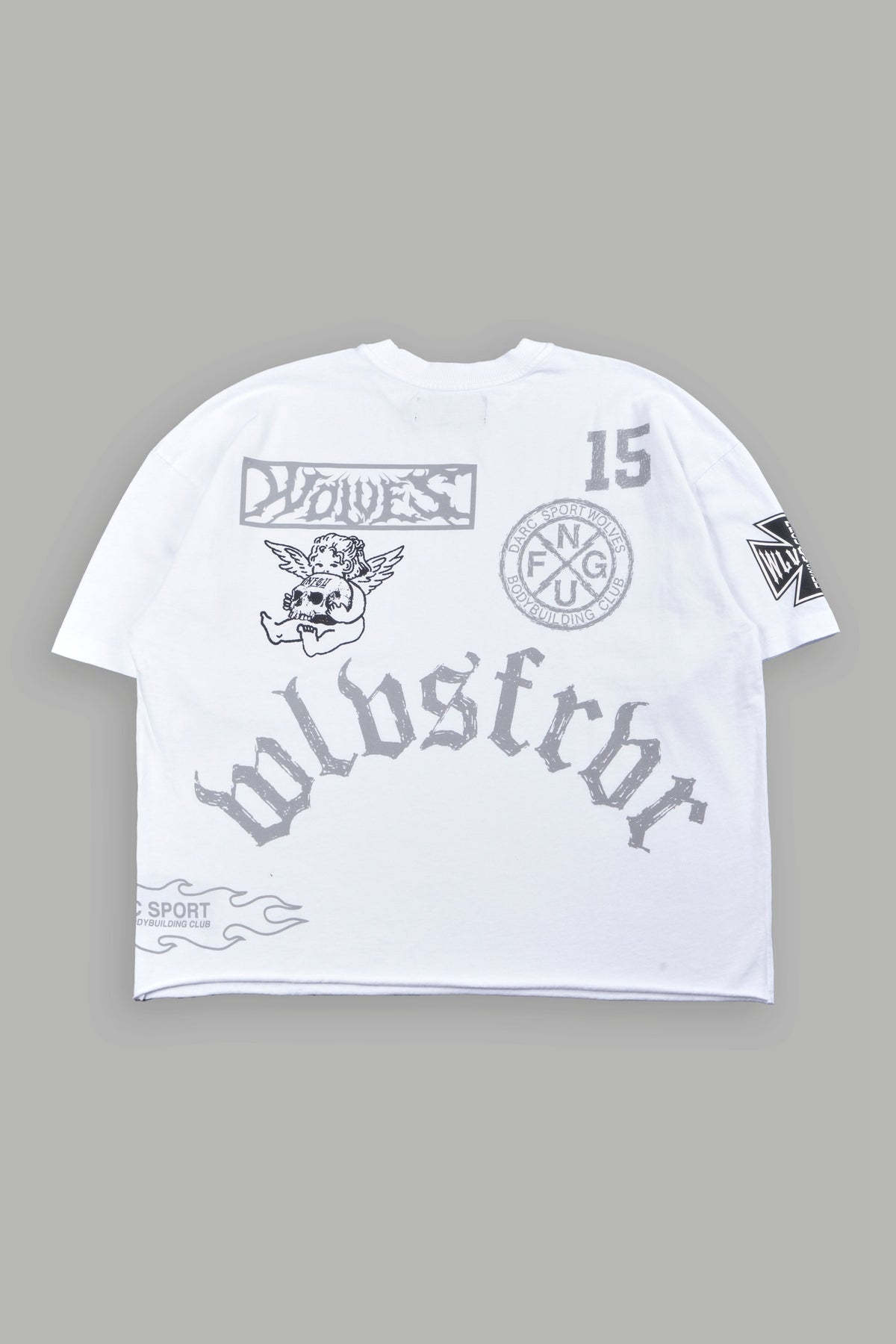 Flash Core Grunge Mid Length Raw Hem Tee In White - imagem 3