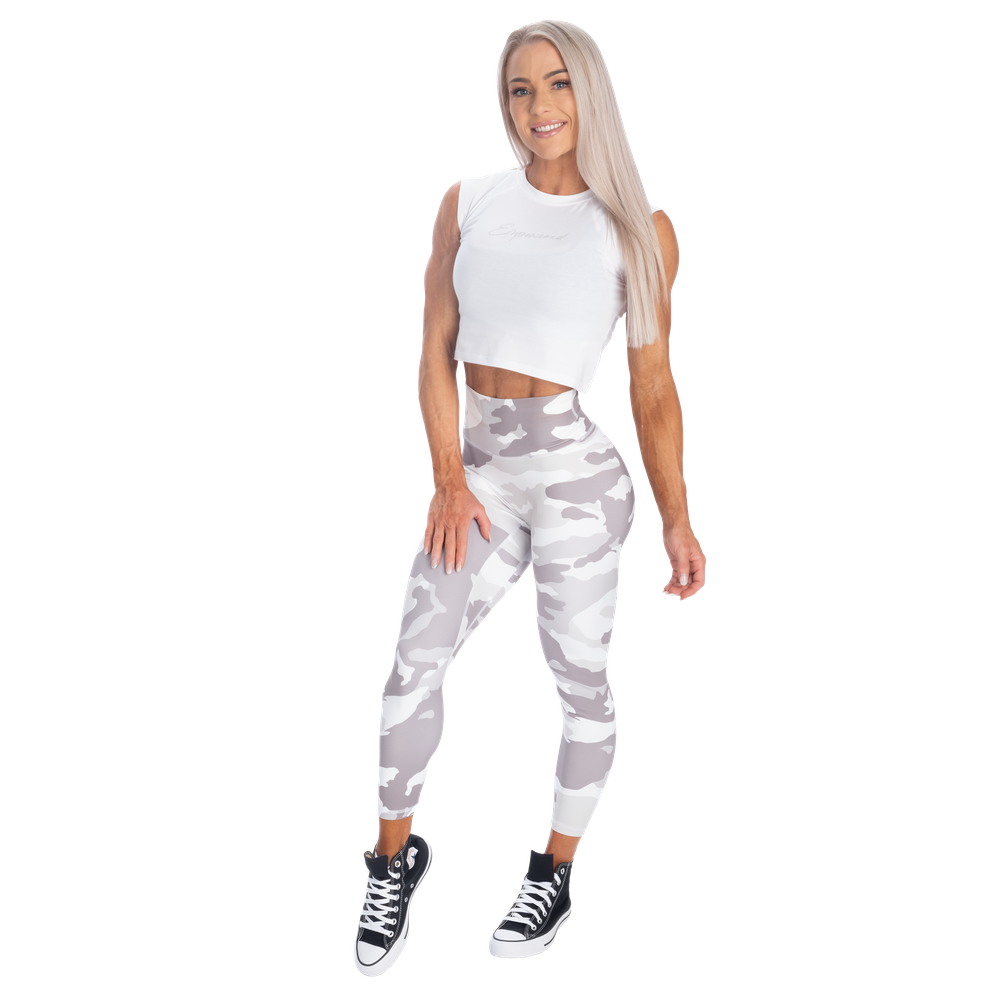 Empowered Tee — imagem 38
