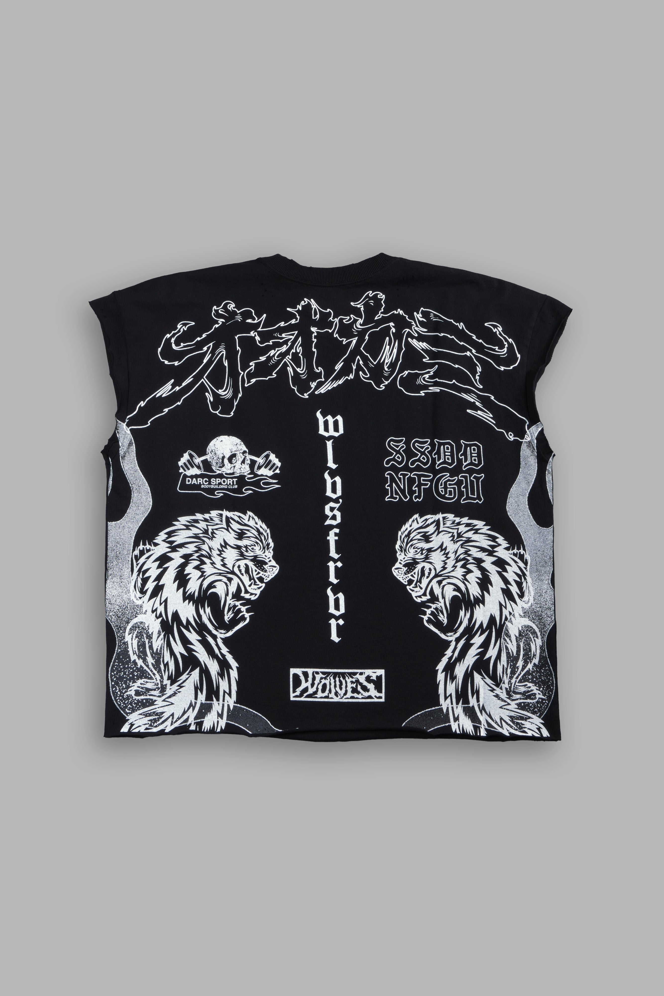 Our Code Distressed Grunge Cut Off Mid Length Raw Hem Tee in Black — imagem 1