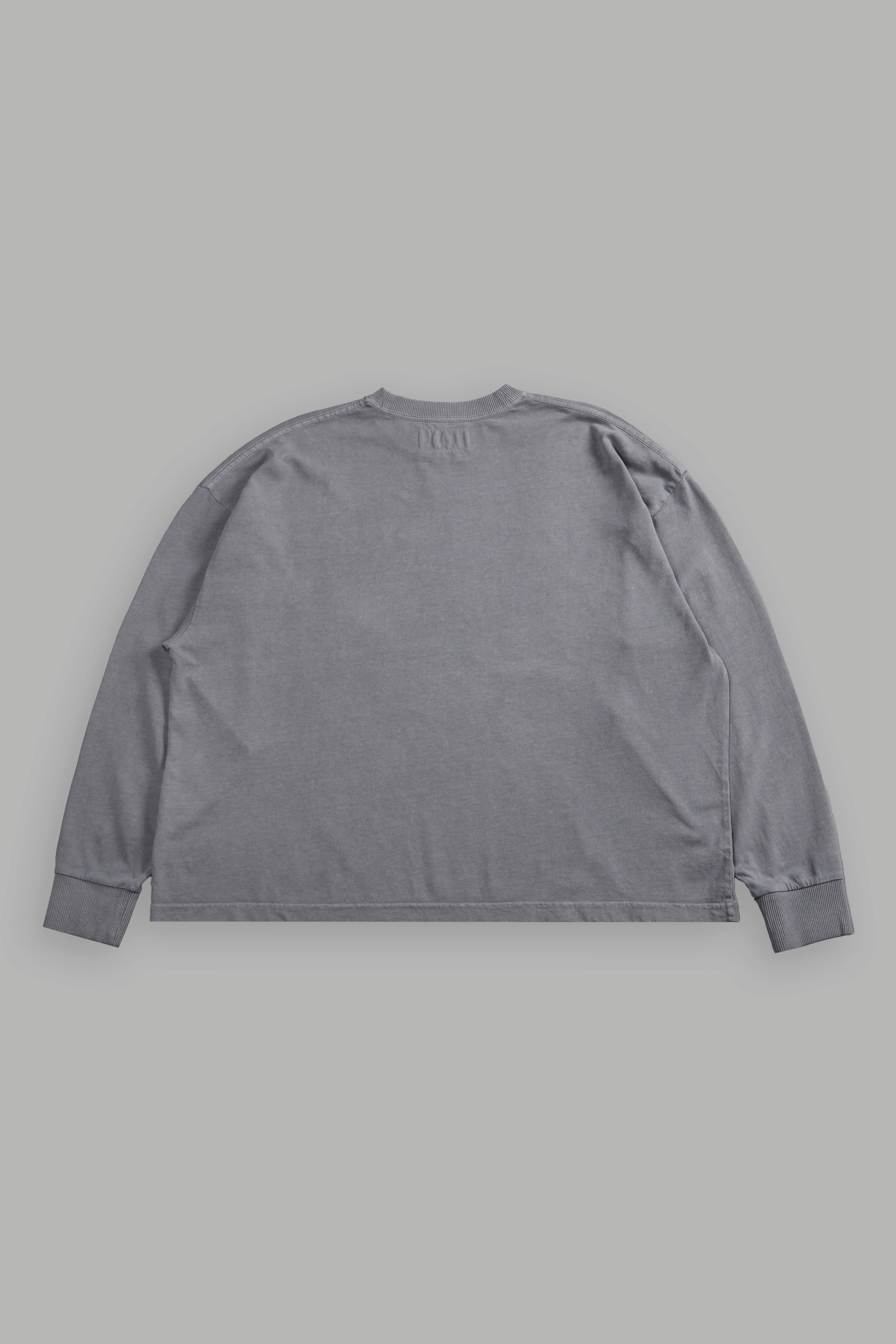 Nightmare Grunge "Box Cut" L/S Tee in Dove Gray — imagem 3