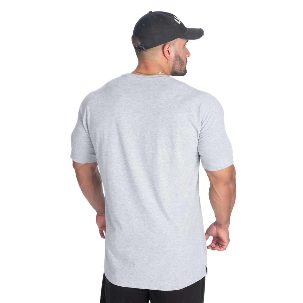 1982 Raglan Classic Tee — imagem 2