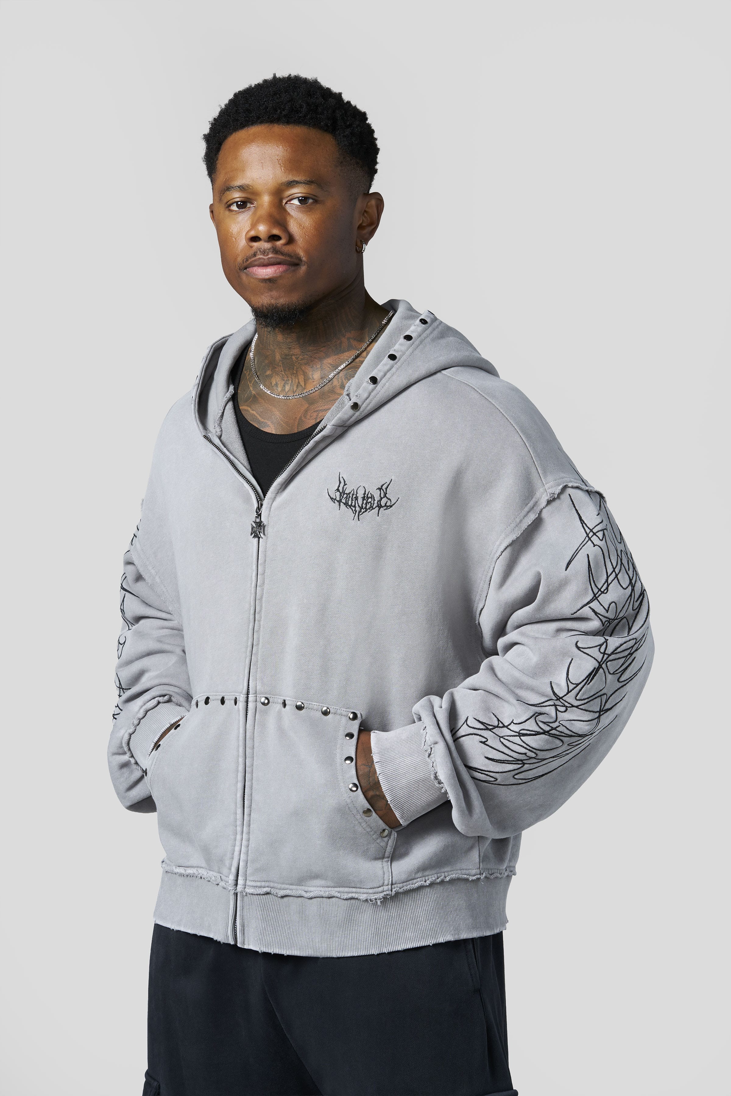 5232 - Tribal Stud Zip-Ups — imagem 8