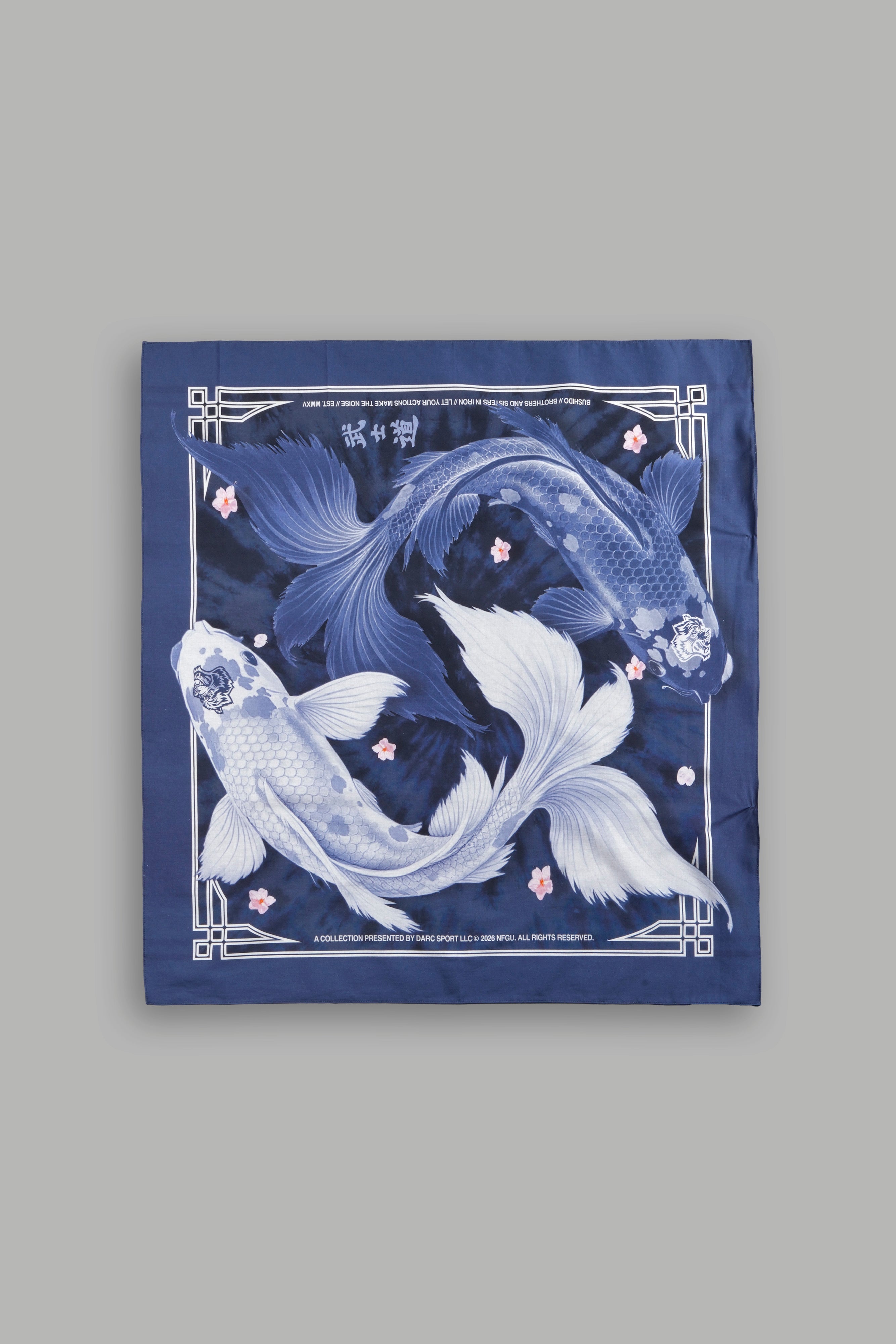 Darc Koi Babushka Scarf in Royal Navy — imagem 1