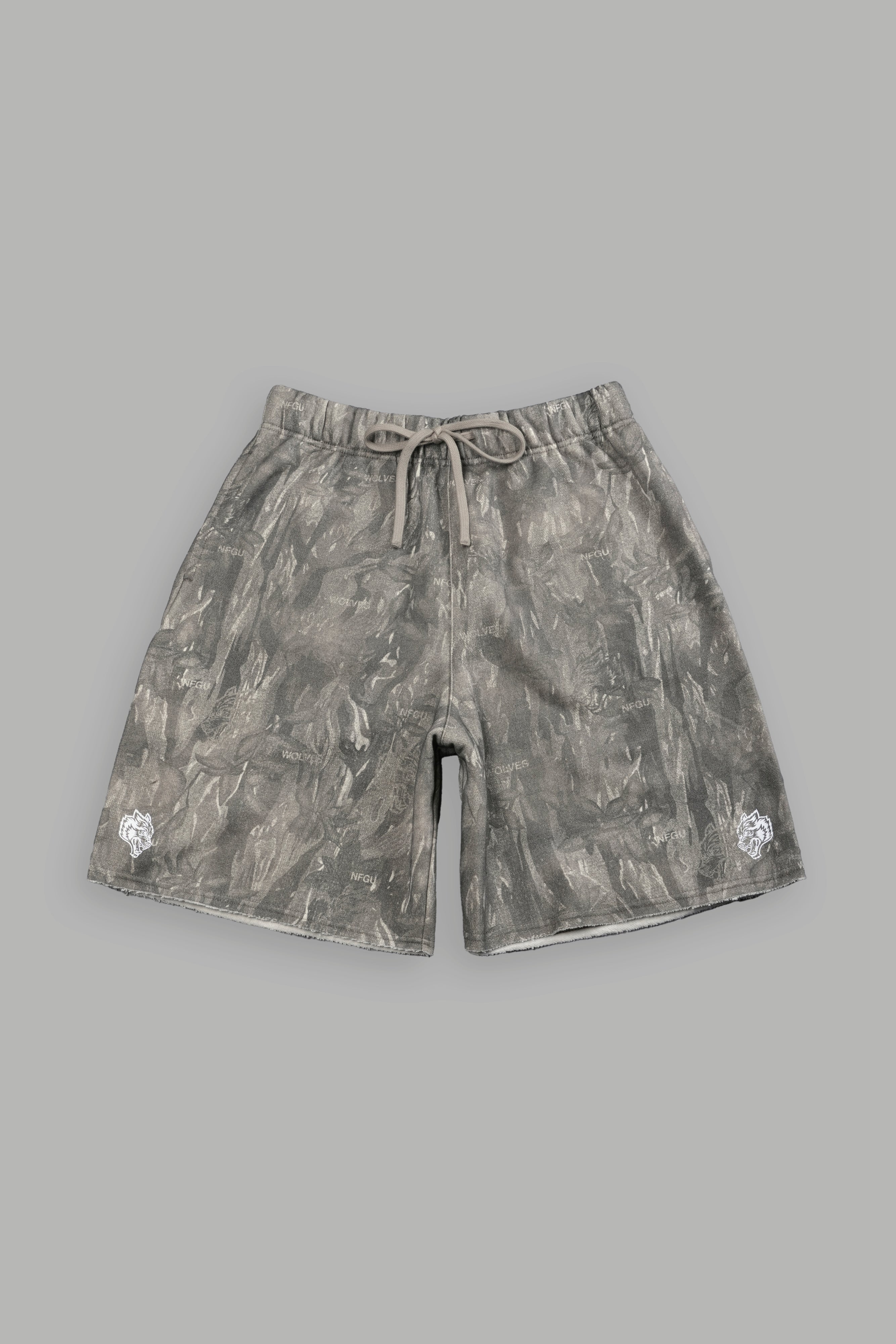 Dual Core Raw Hem Oversized Post Lounge Sweat Shorts in Ohana Vintage Norse Camo — imagem 1