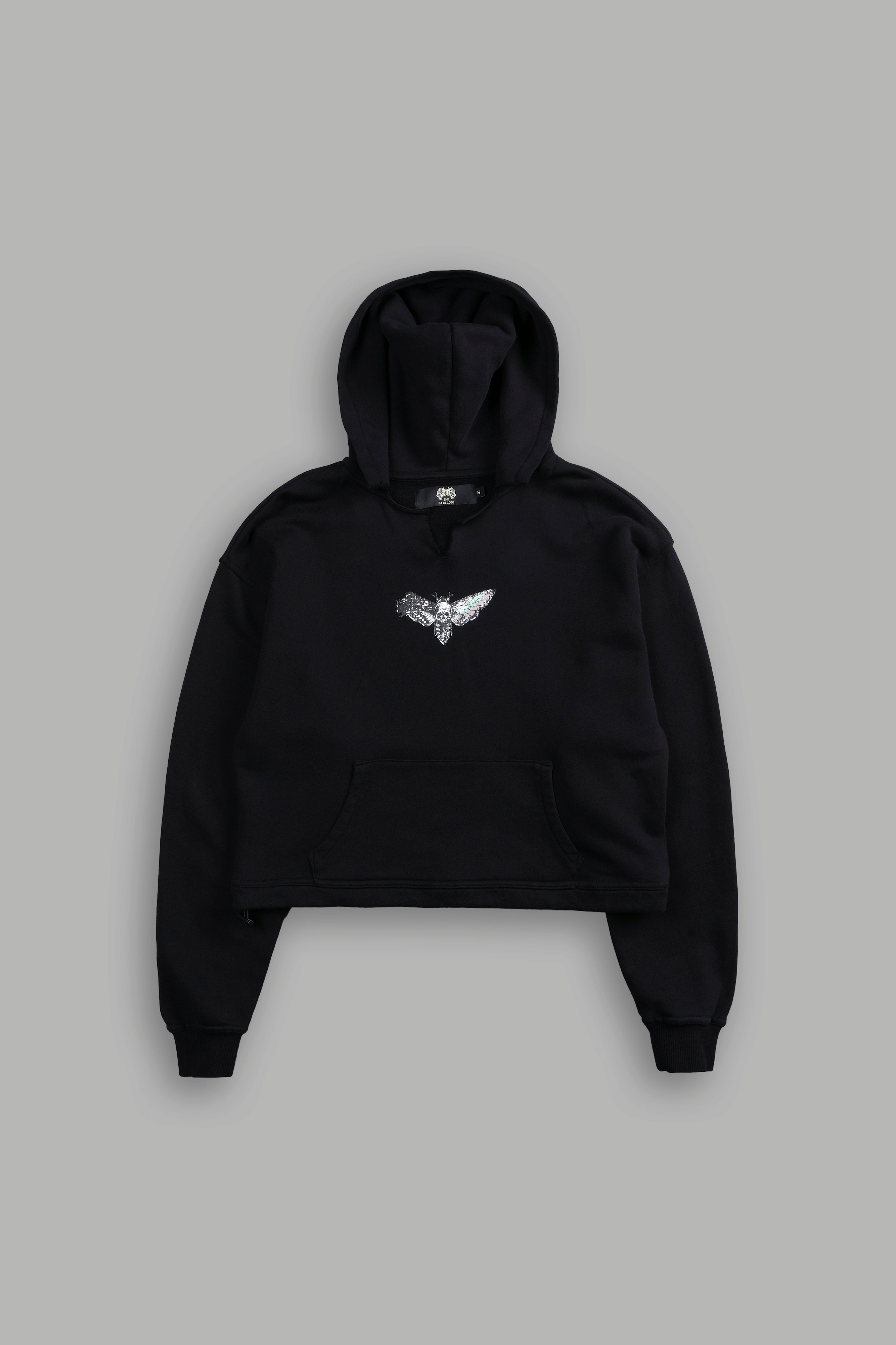 Everlasting Moth "Dempsey" (Cropped) Hoodie in Black — imagem 5