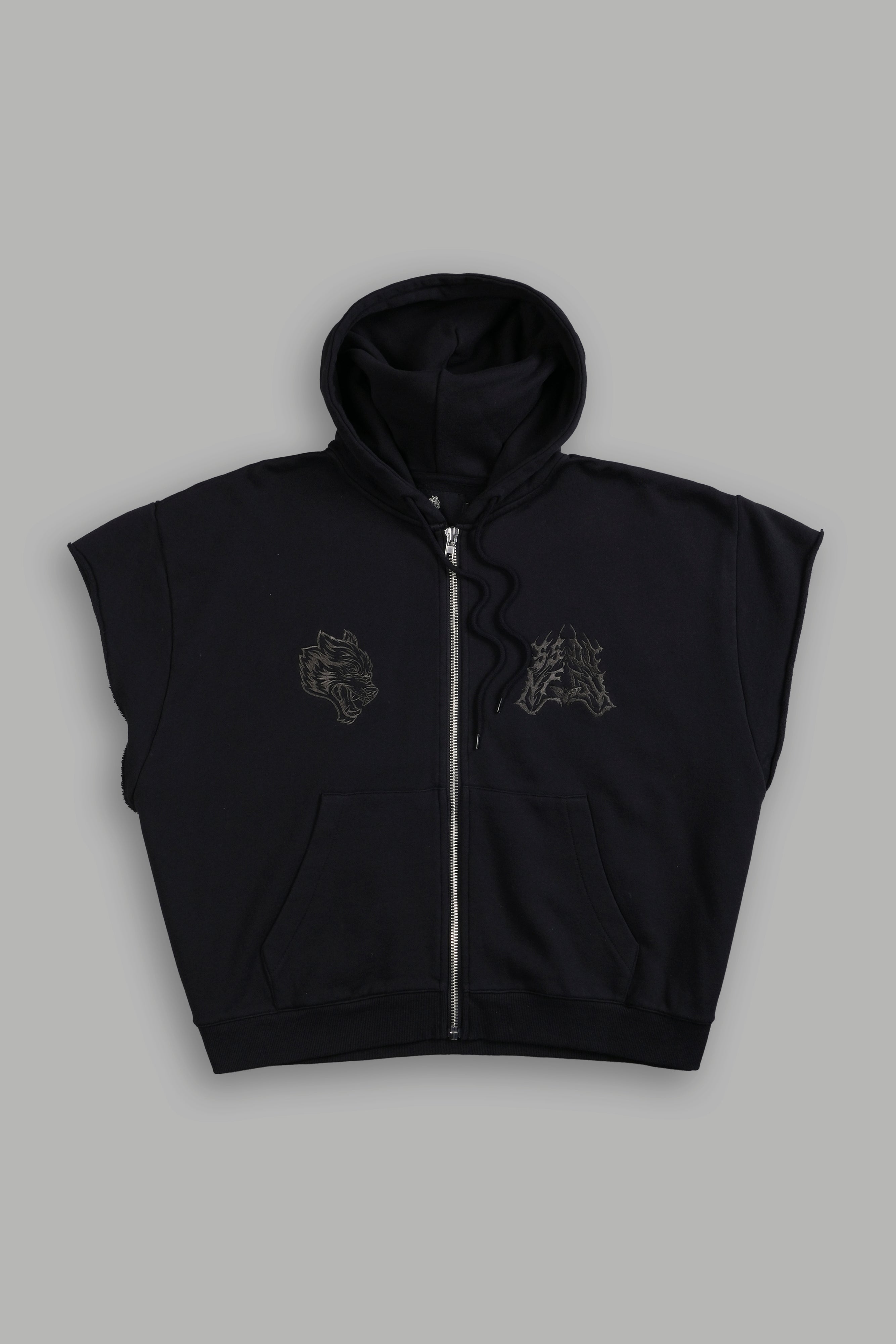 SSDDNFGU Moth Creed Cap Zip Hoodie in Black — imagem 1