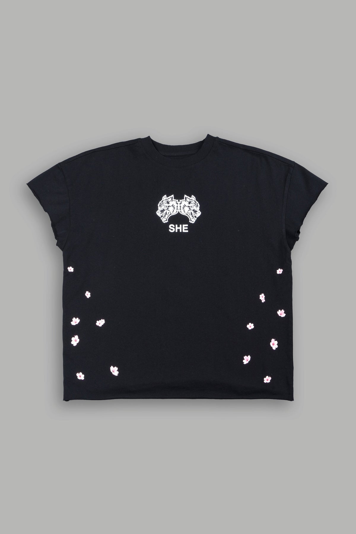 Sakura Hesh Grunge Mid Length Raw Hem Cap Sleeve Tee In Black — imagem 5