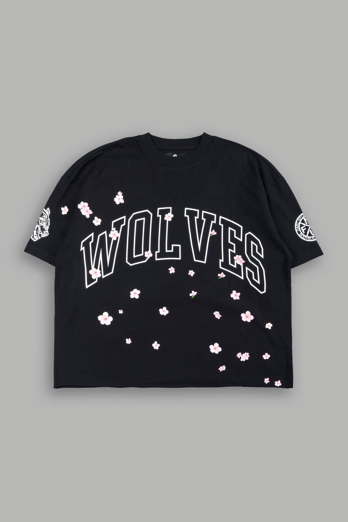 Loyalty Sakura Grunge Mid Length Raw Hem Tee In Black - imagem 1