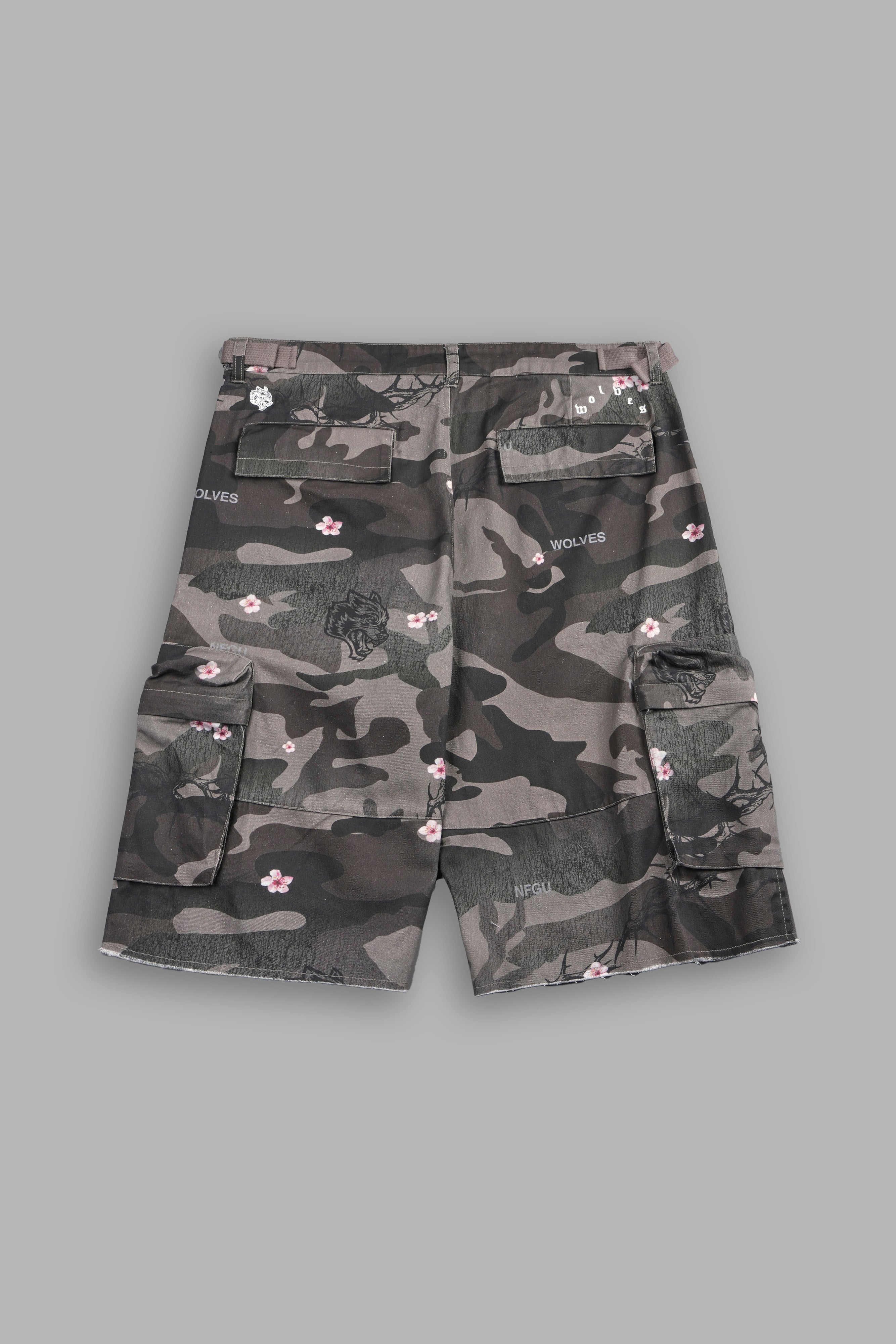 Wolf Pyramid Duke Cargo Shorts in Warrior In A Garden Green Camo — imagem 3