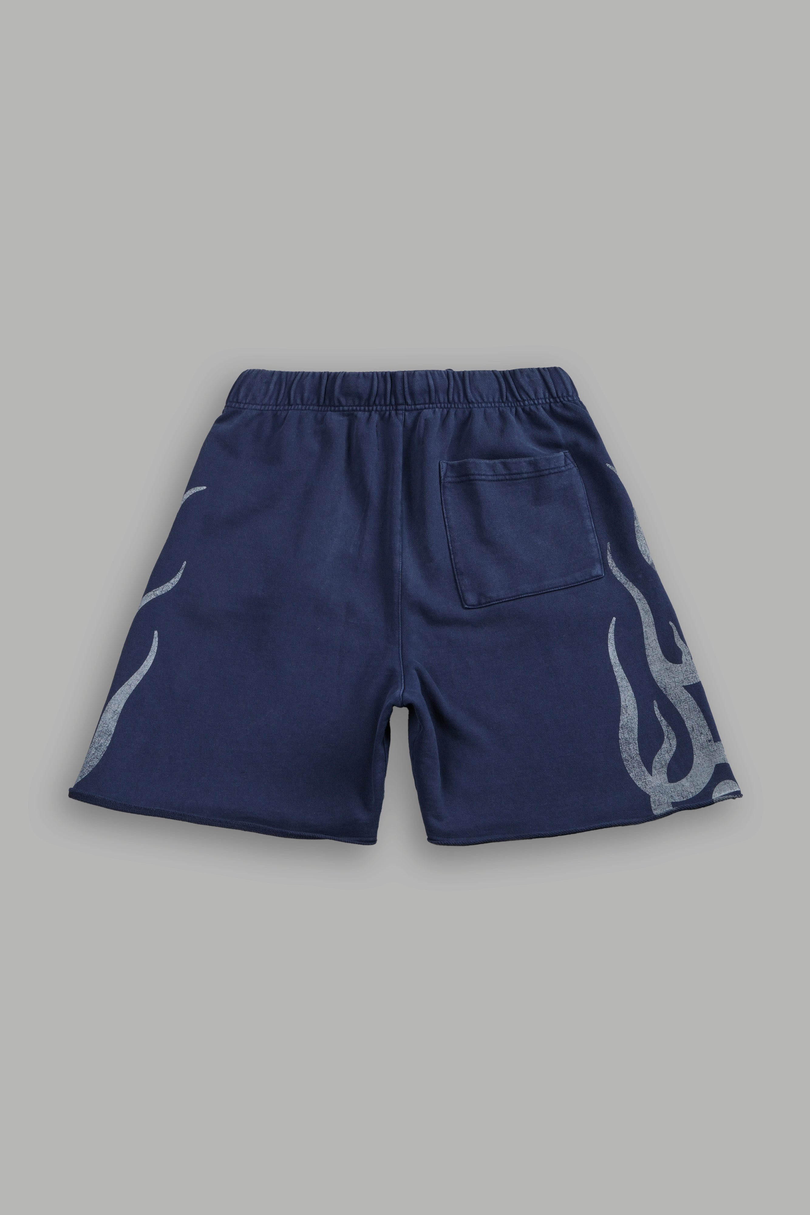 Fight Or Flight Grunge Oversized Raw Hem Post Lounge Sweat Shorts in Navy — imagem 3