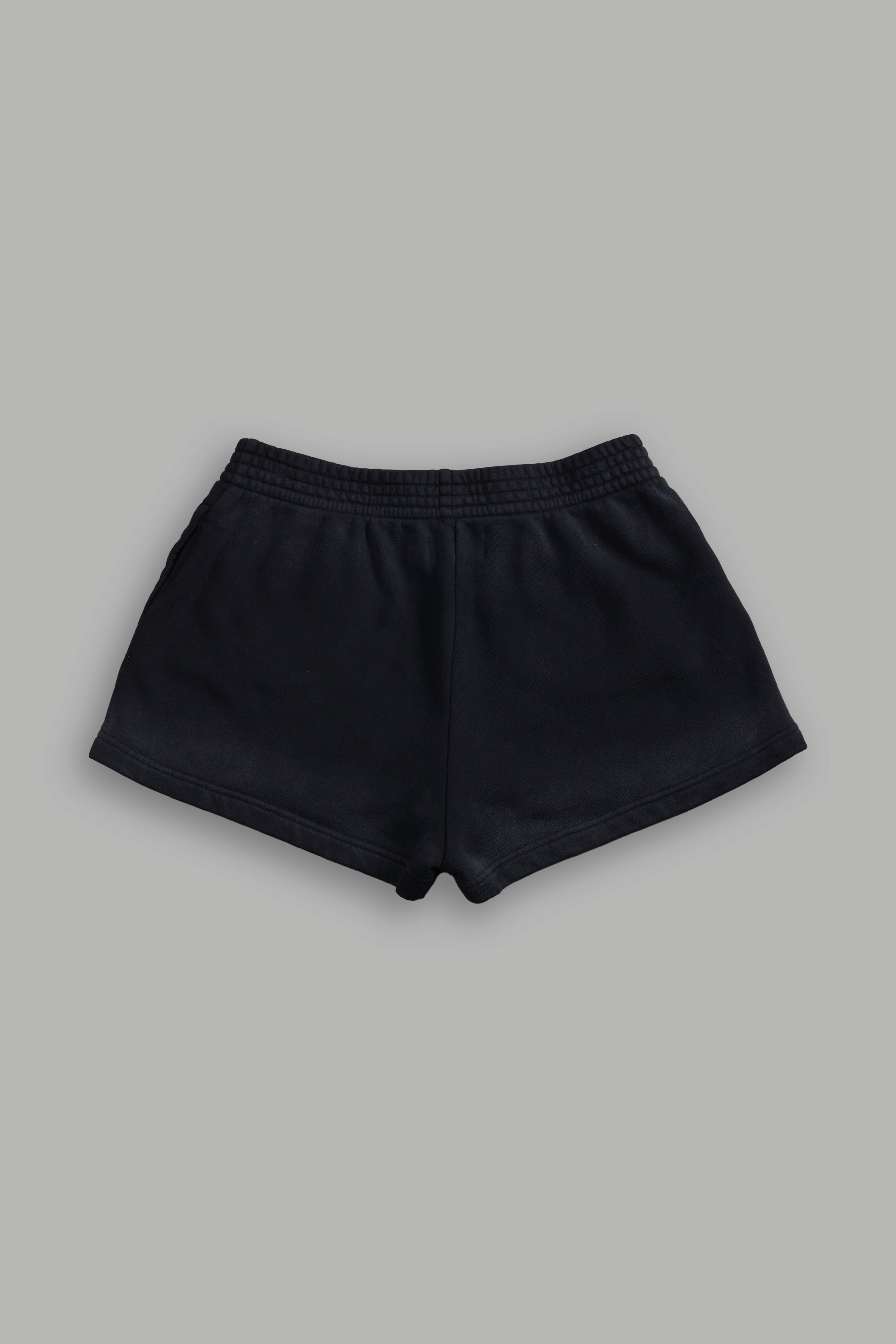 Darc Wandering Ellie Sweat Shorts in Black Drift Wash — imagem 4