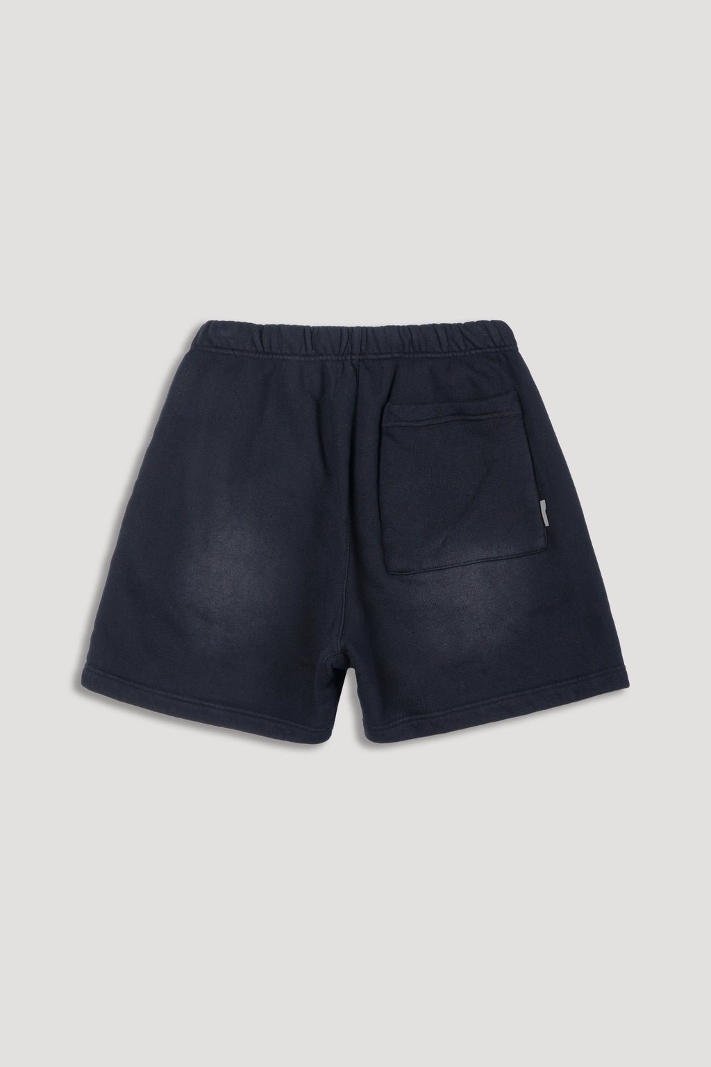 IYKYK Patched Oversized Sweat Short in Black Sun Fade — imagem 6