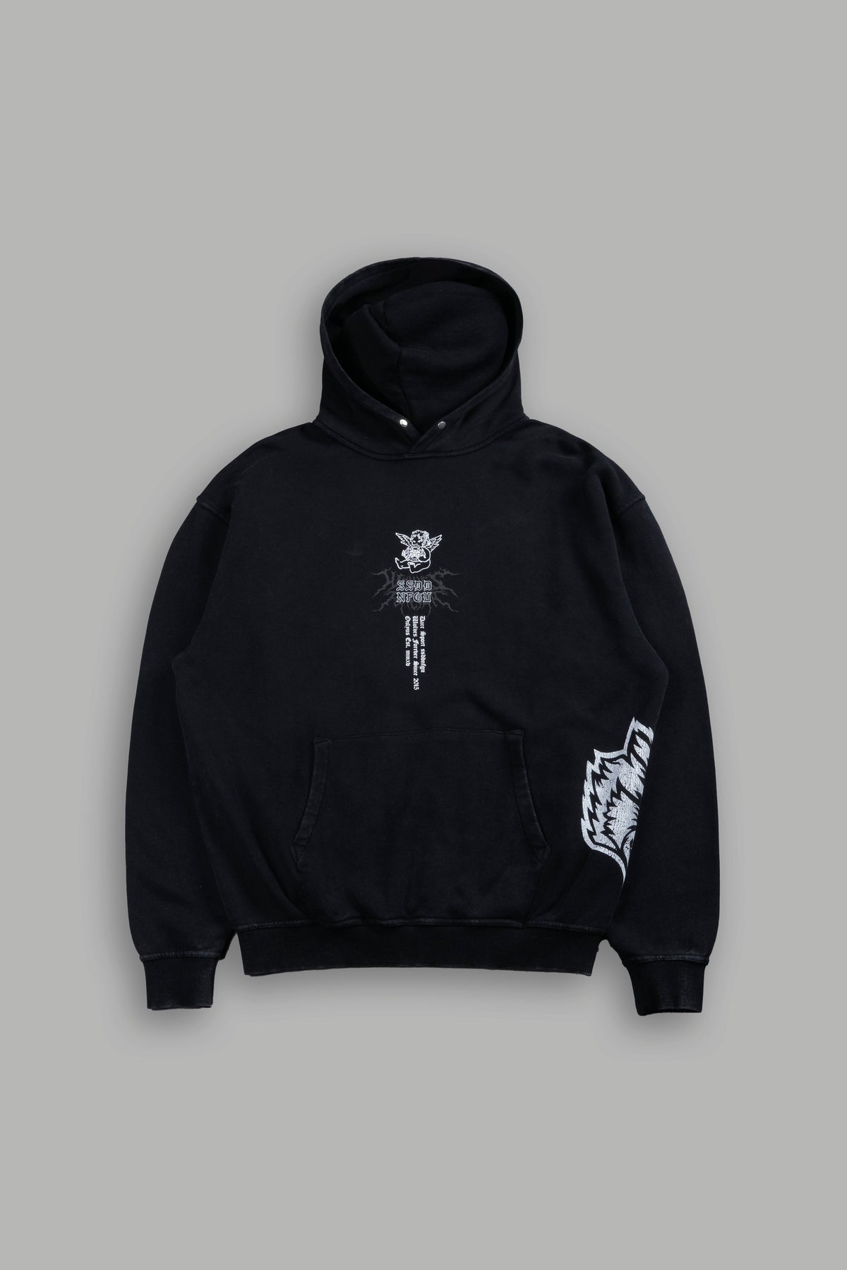 No Weapon Hesh Pierce Hoodie in Black - imagem 3