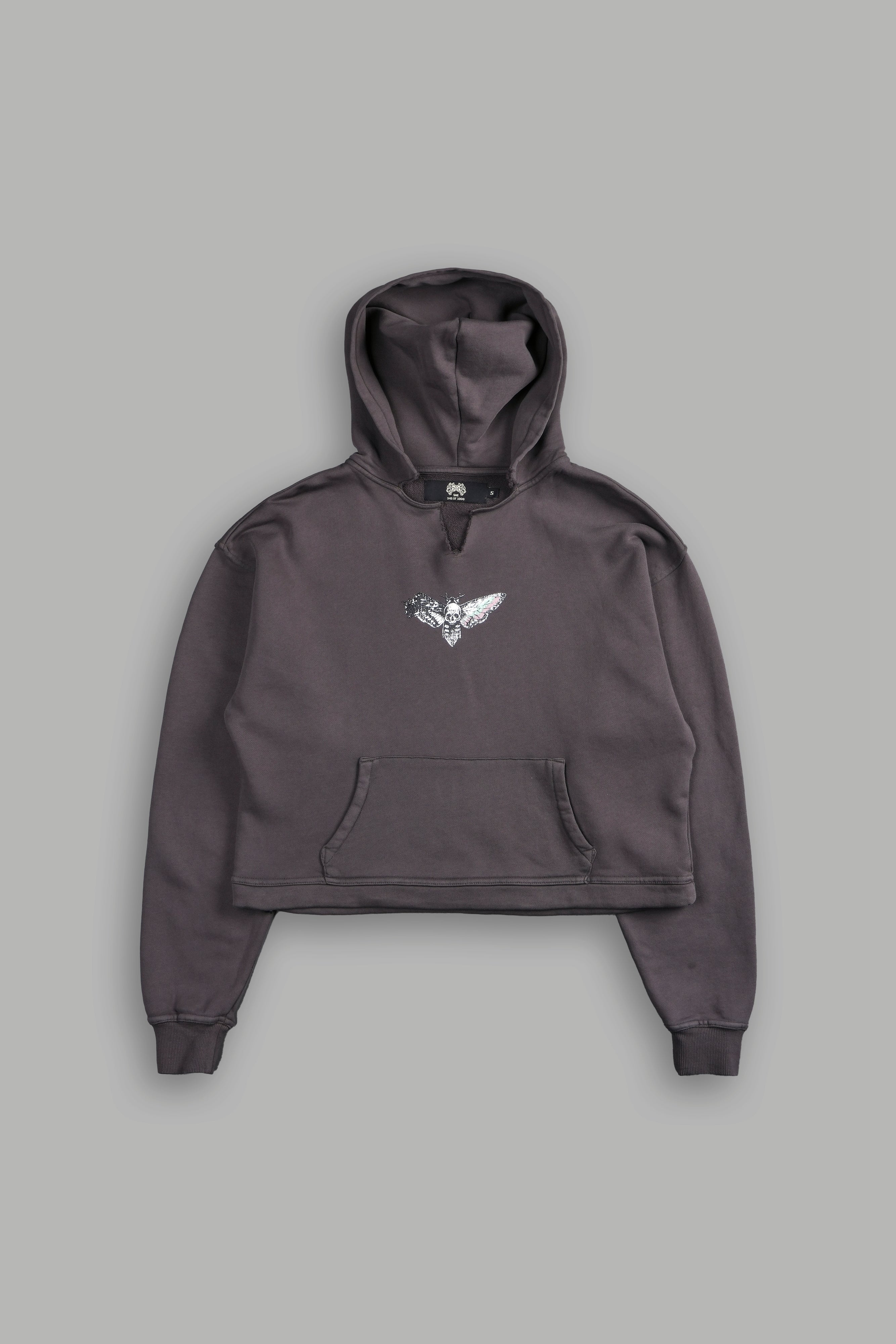 Everlasting Moth "Dempsey" (Cropped) Hoodie in Wolf Gray — imagem 3